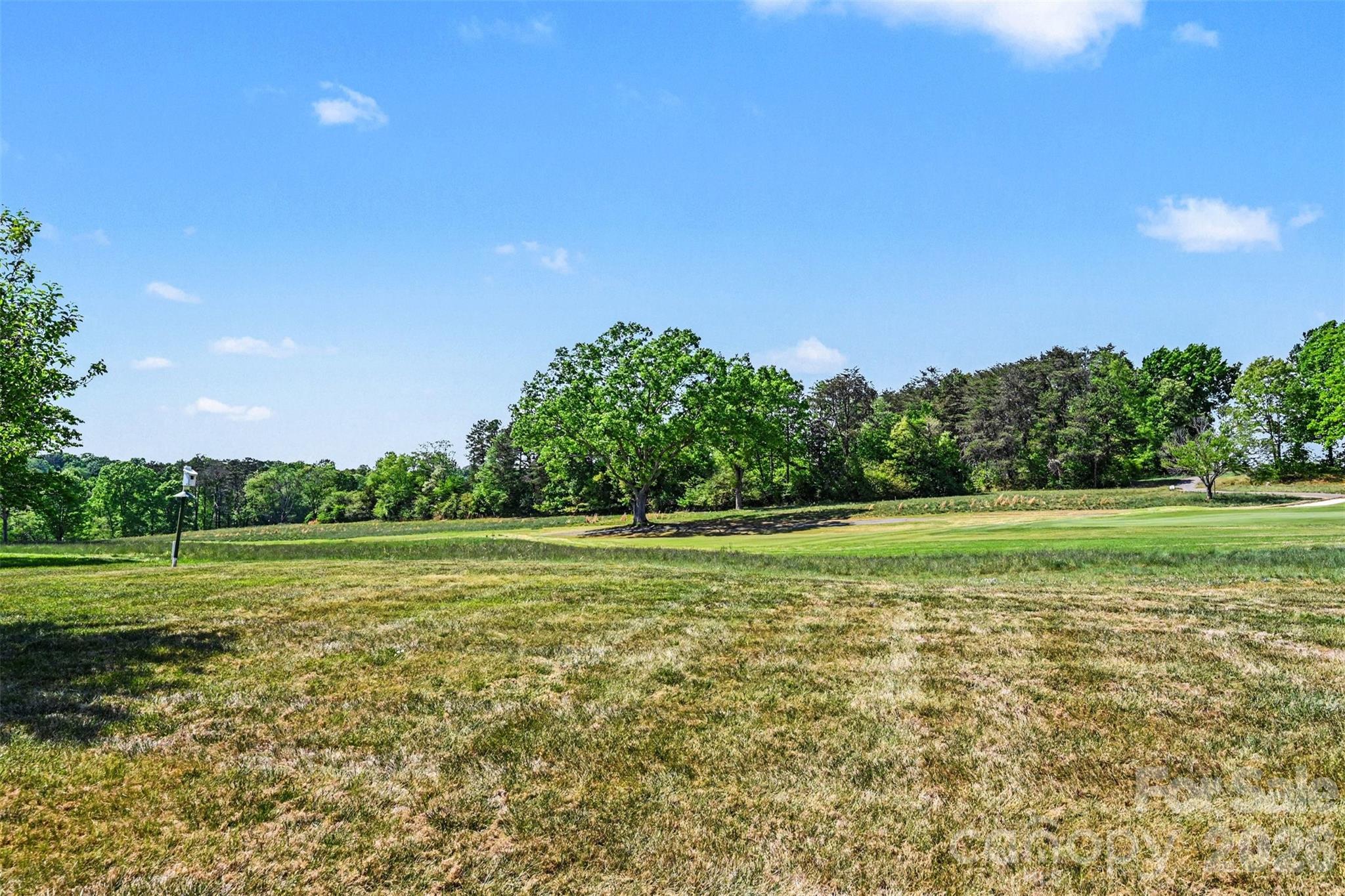 4051 Pinecrest Drive NE — Hickory