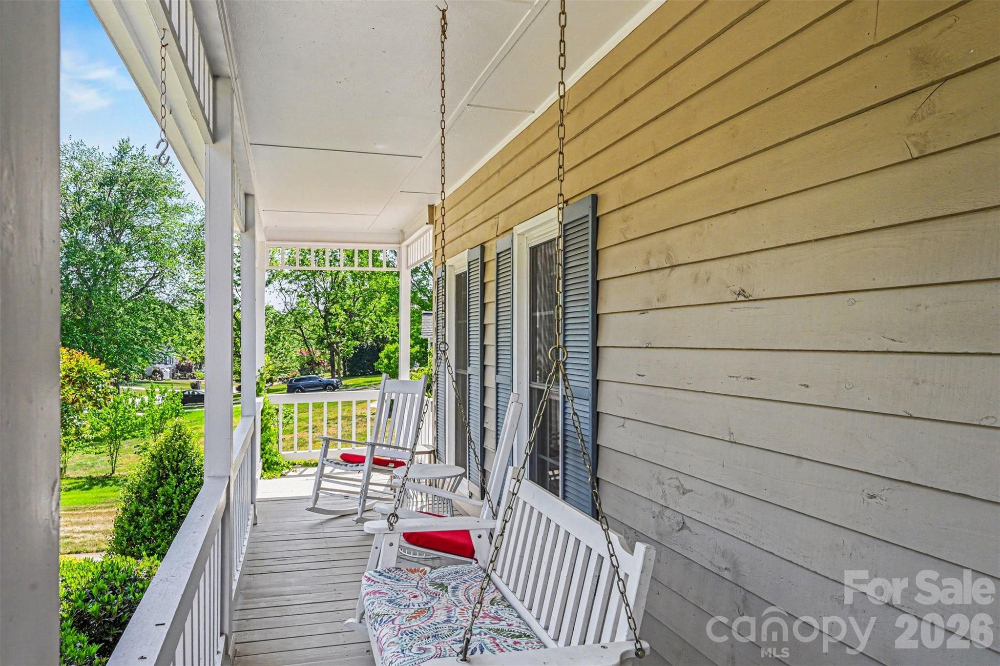 4051 Pinecrest Drive NE — Hickory