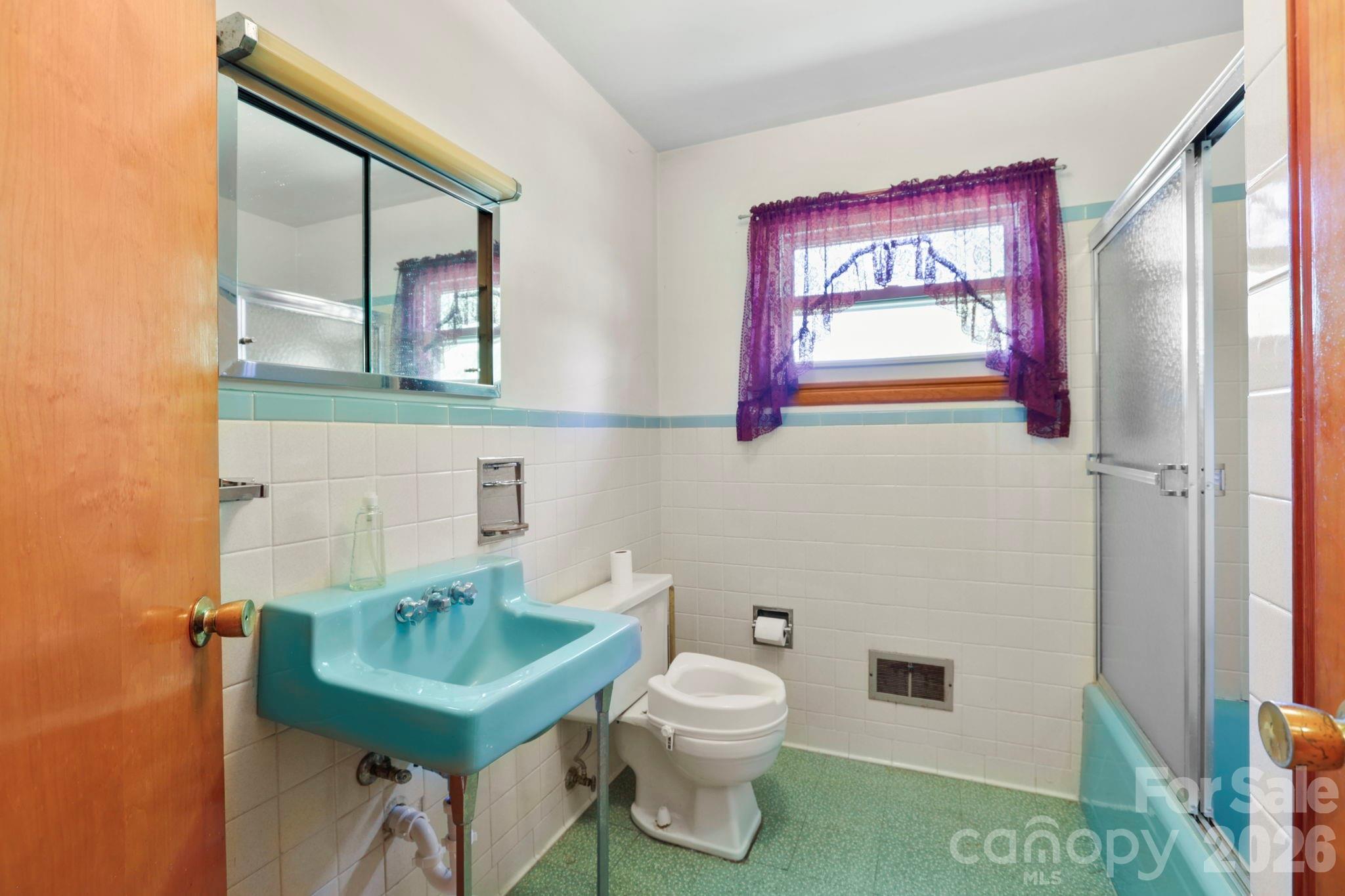 41 Hartshorn Drive — Candler