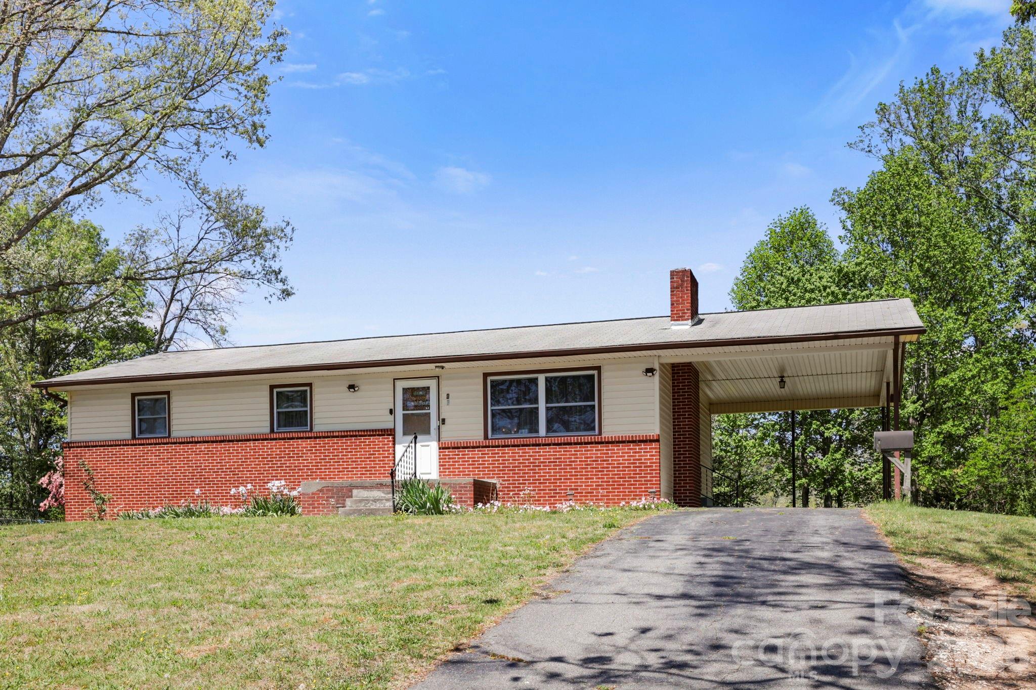 41 Hartshorn Drive — Candler