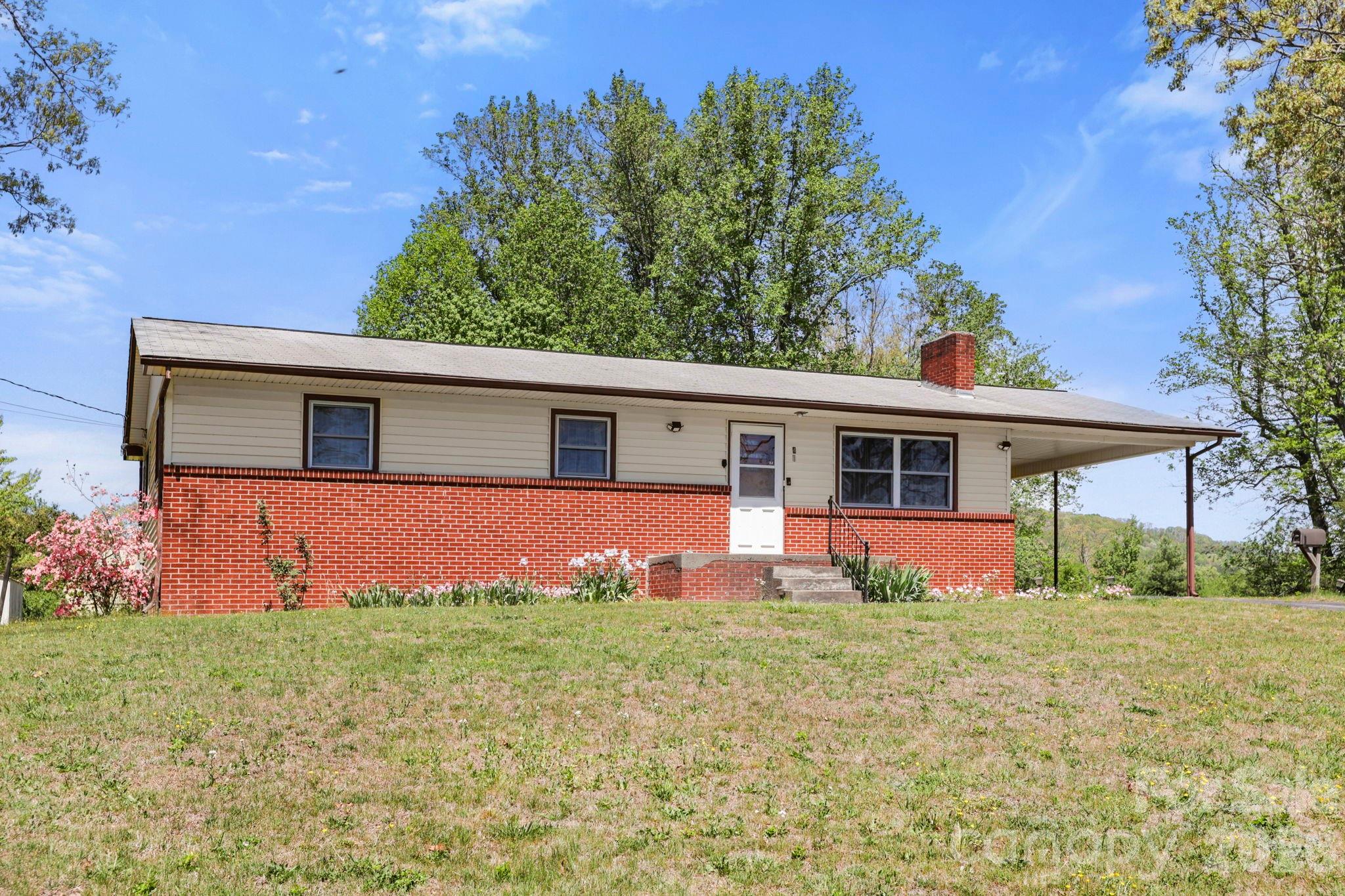 41 Hartshorn Drive — Candler