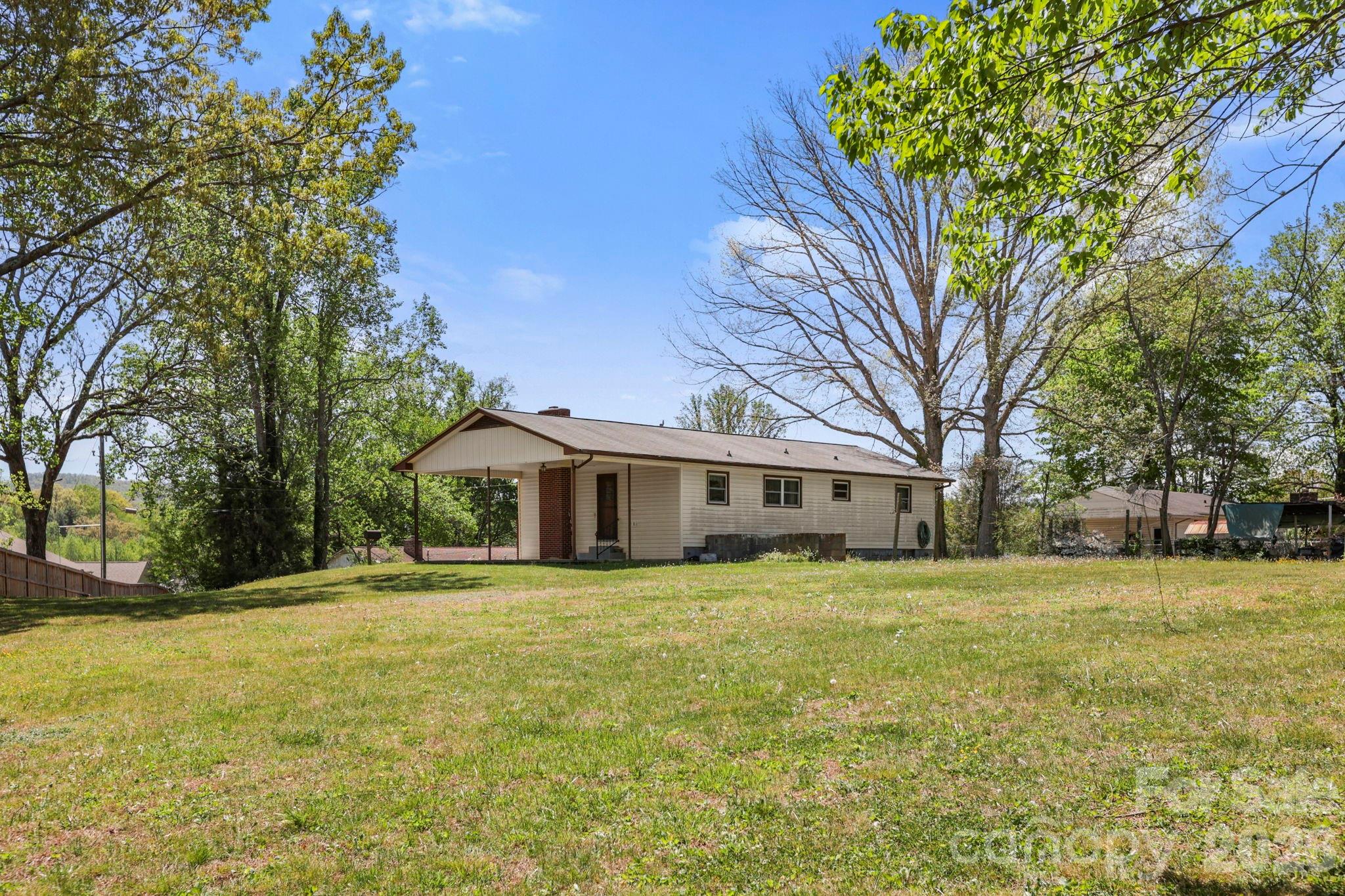 41 Hartshorn Drive — Candler
