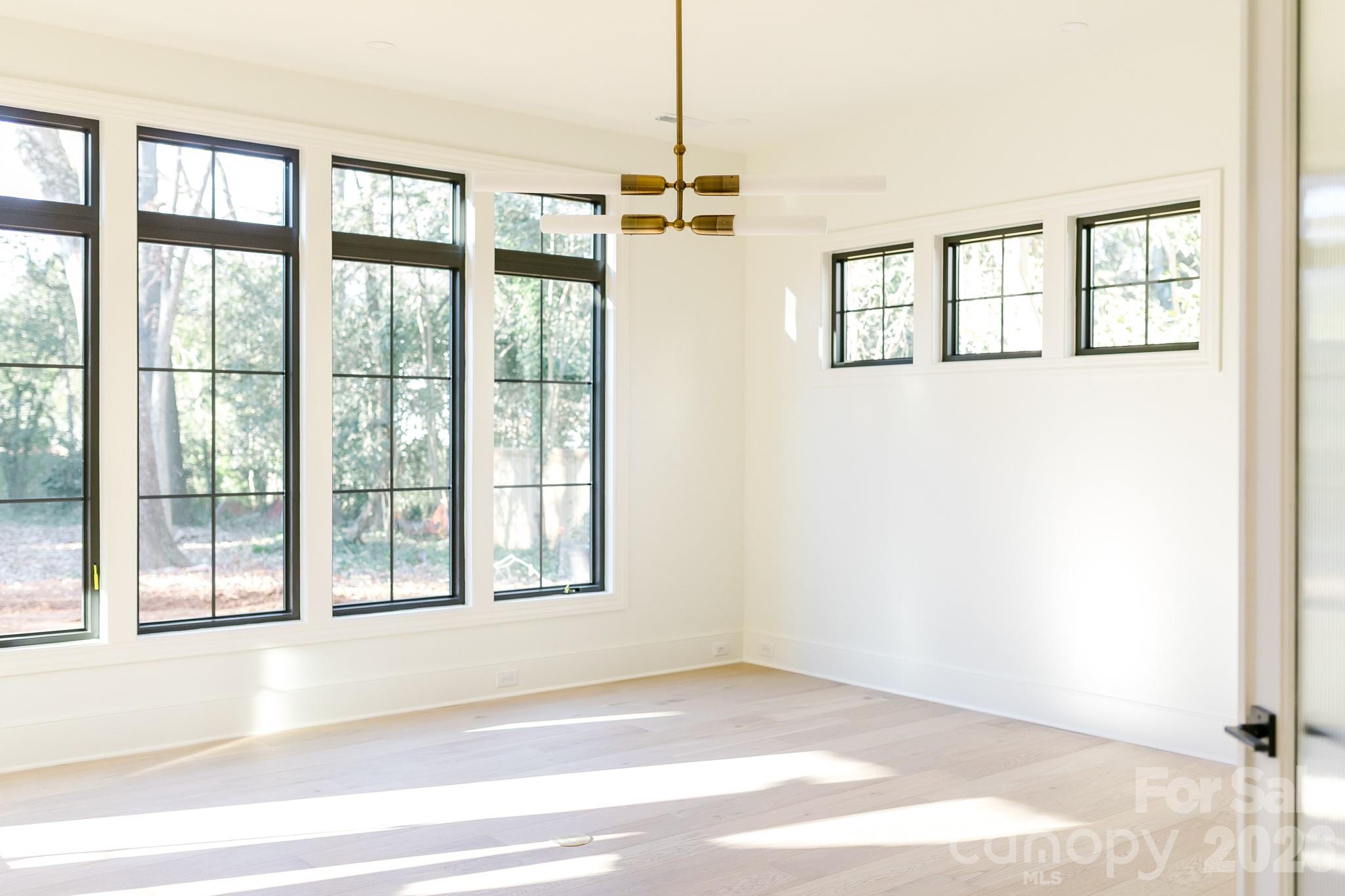 519 Meadowbrook Road — Charlotte