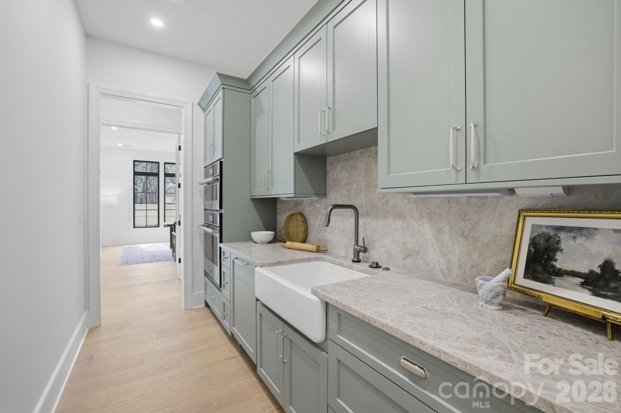 519 Meadowbrook Road — Charlotte