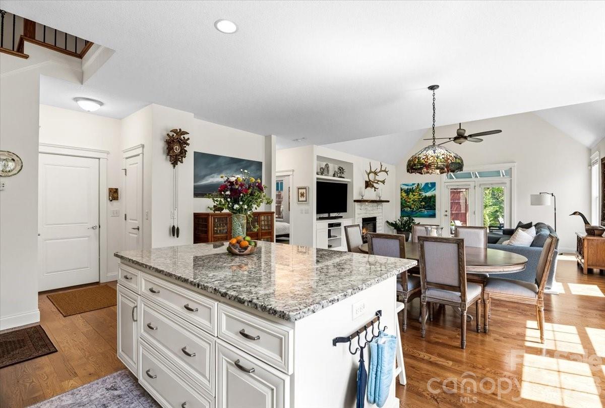 15 Quail Hollow Drive — Arden