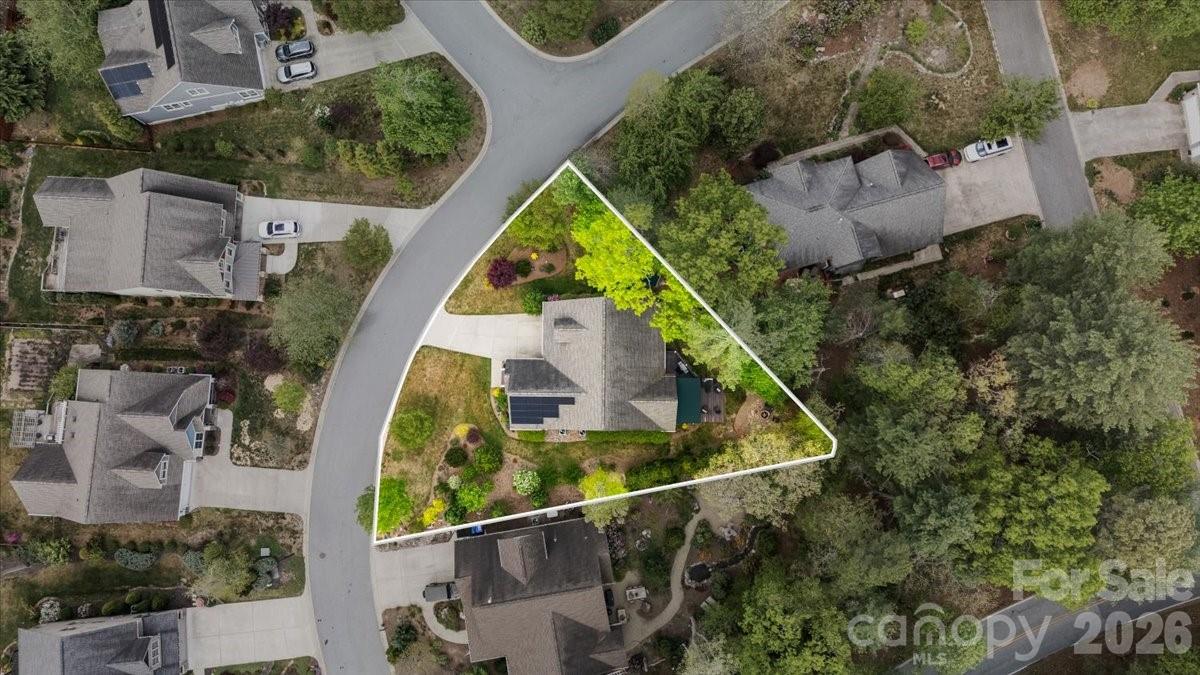 15 Quail Hollow Drive — Arden