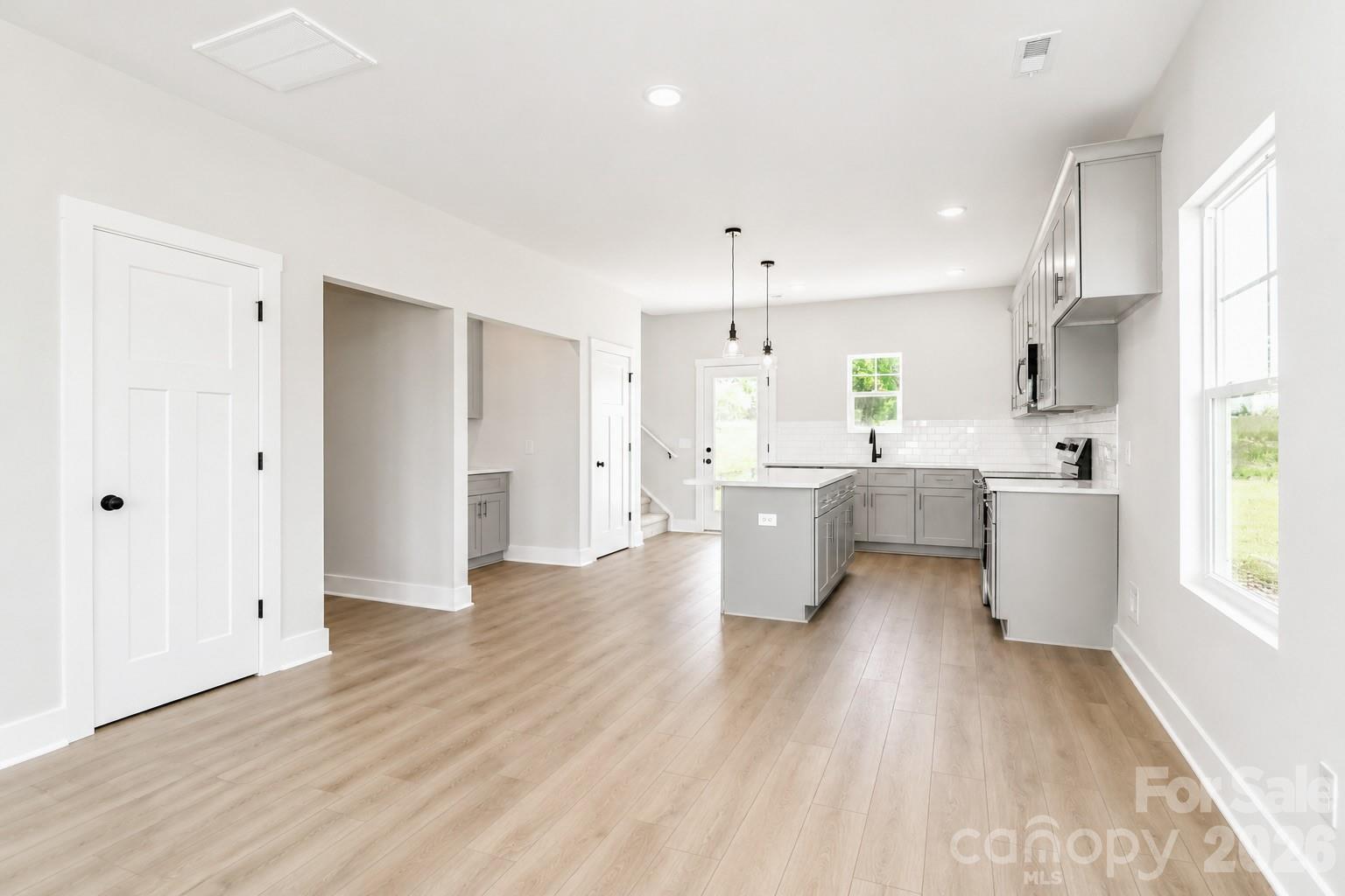 103 Cain Road — Stony Point