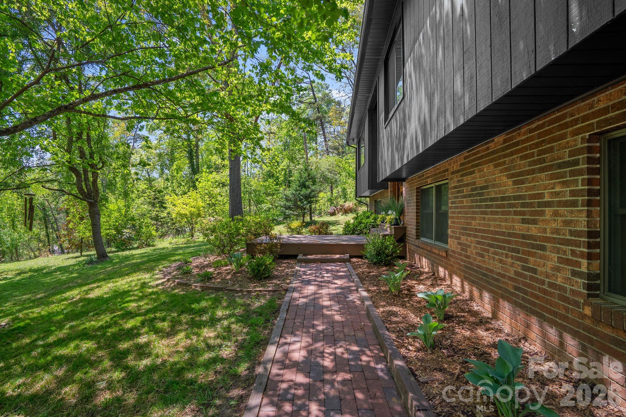 75 High Valley Estates Drive — Alexander