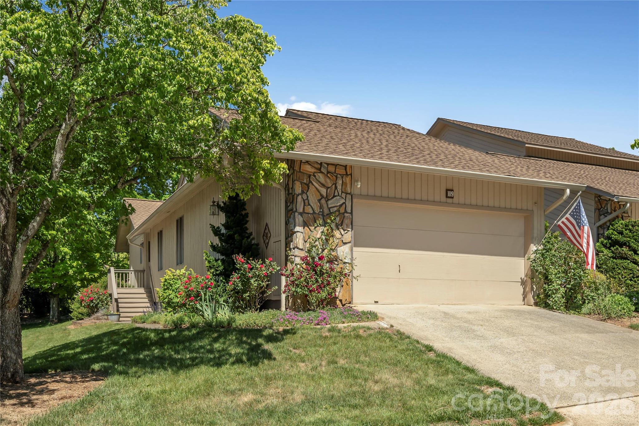 109 Clubwood Court — Asheville