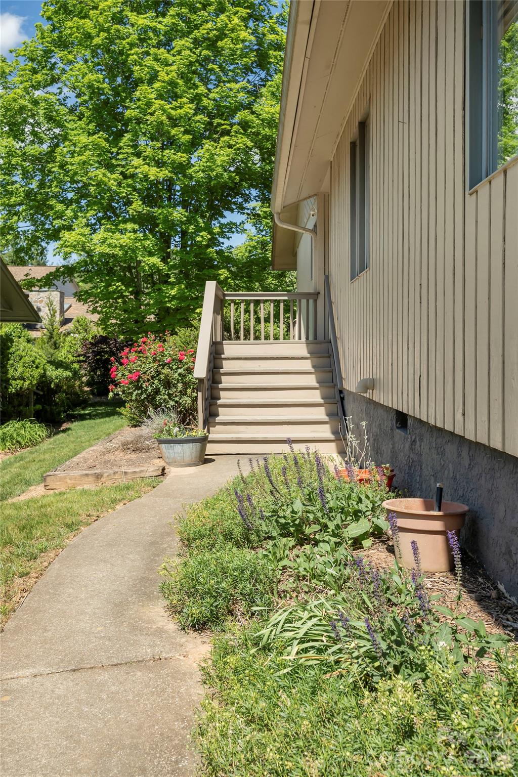 109 Clubwood Court — Asheville
