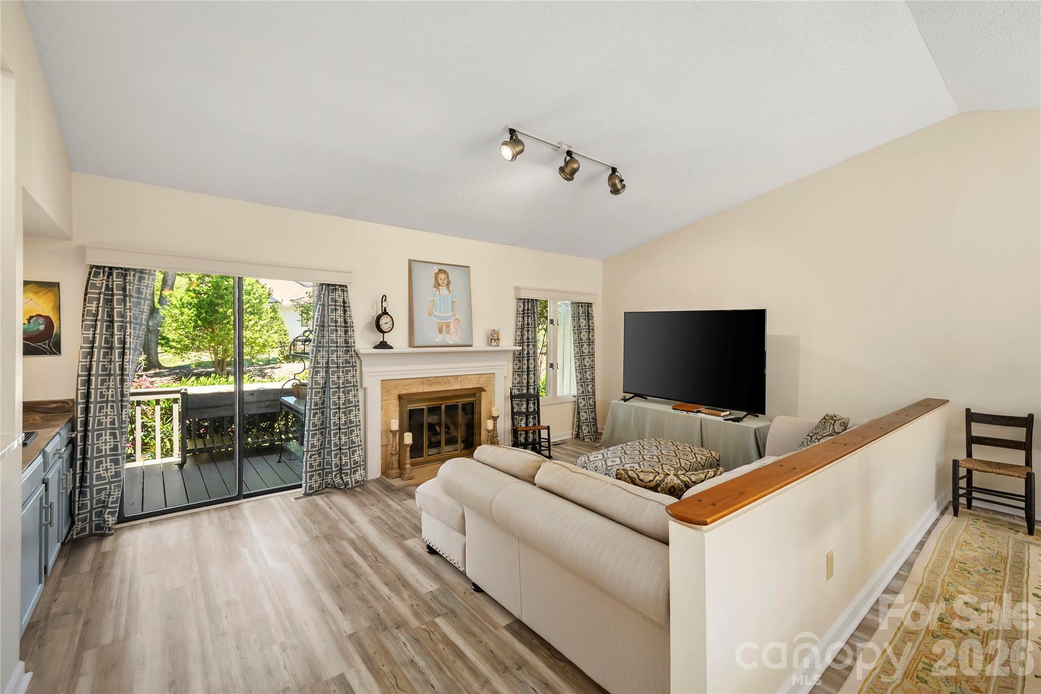 109 Clubwood Court — Asheville