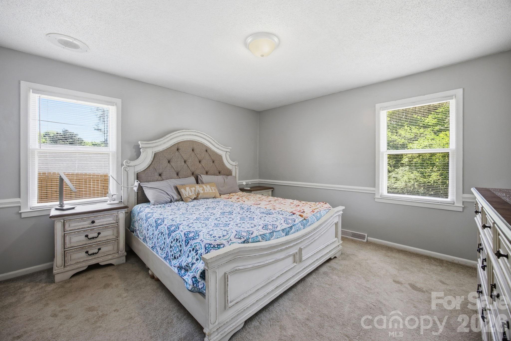234 Oak Lane — Oakboro