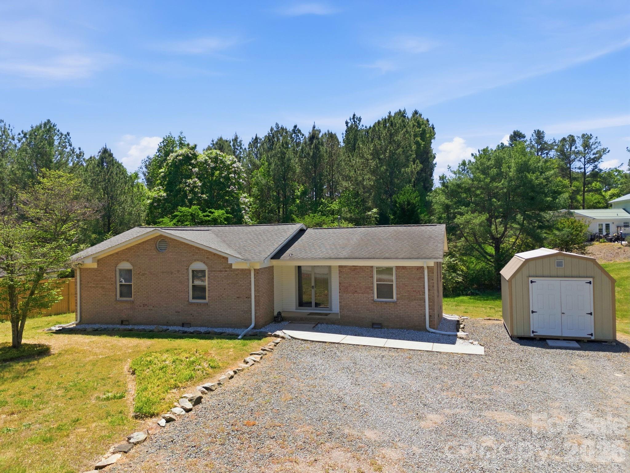 234 Oak Lane — Oakboro