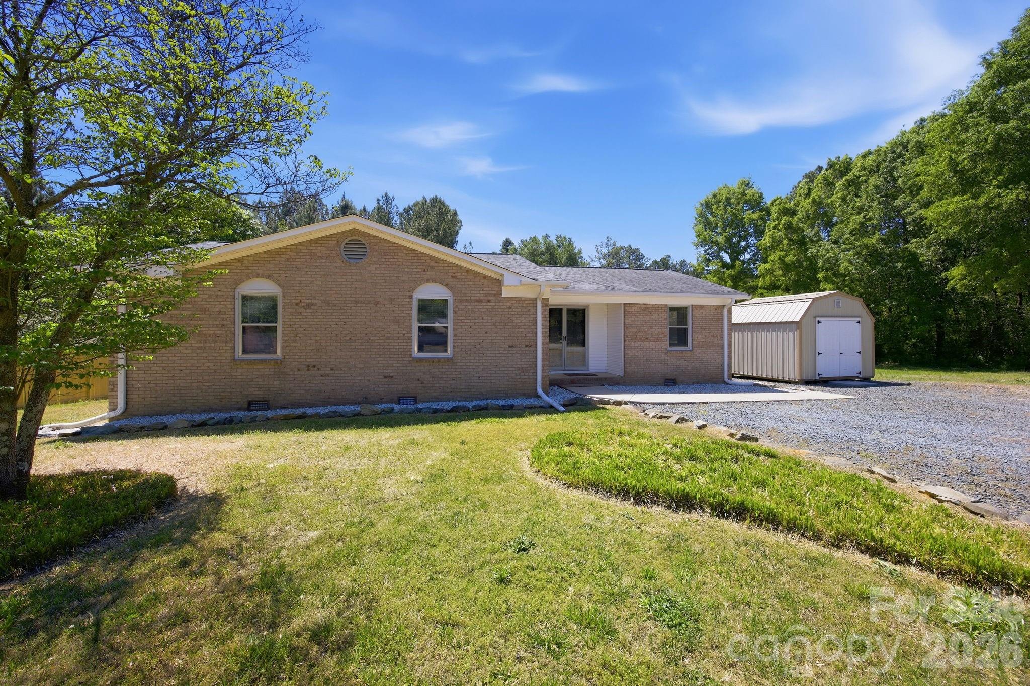 234 Oak Lane — Oakboro