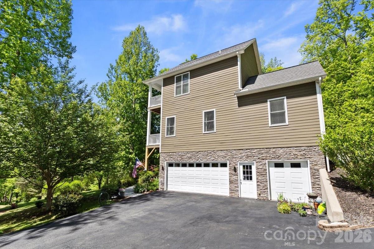 1307 Golf Course Road — Old Fort