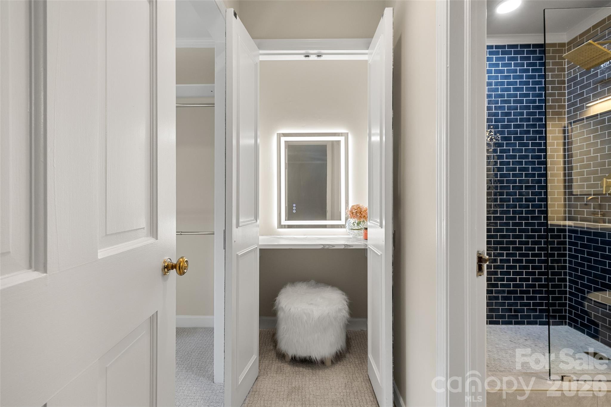 153 Perrin Place #153 — Charlotte