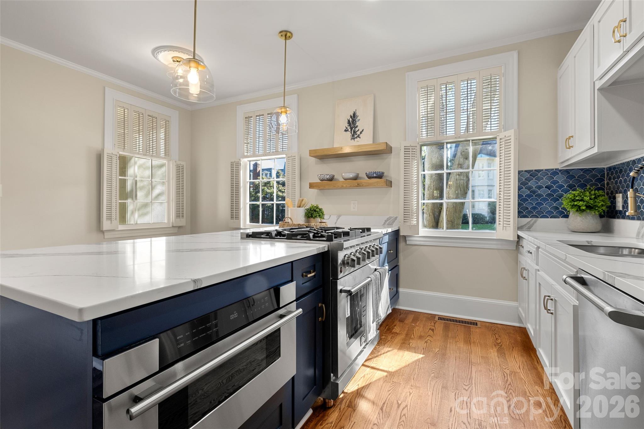 153 Perrin Place #153 — Charlotte