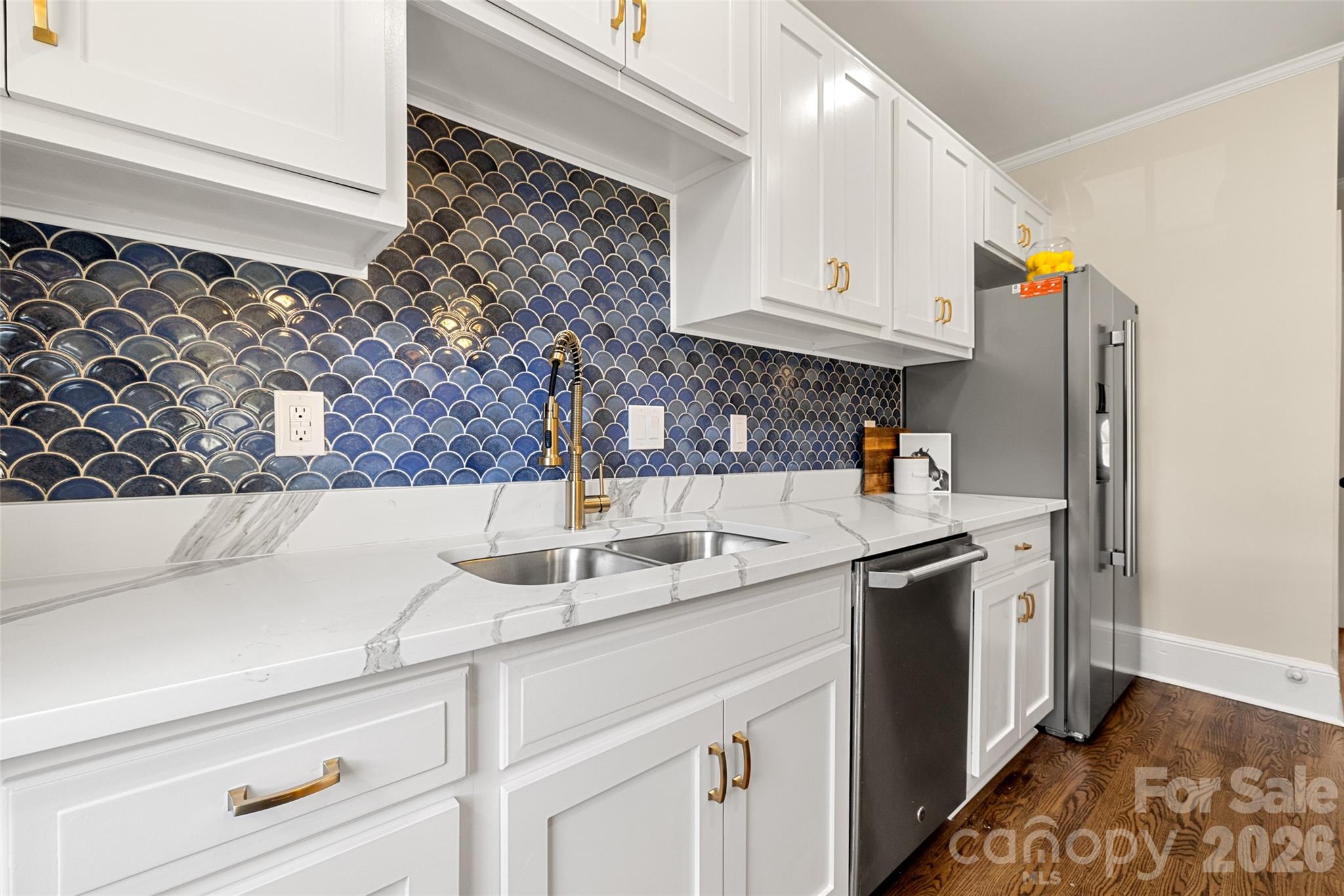 153 Perrin Place #153 — Charlotte
