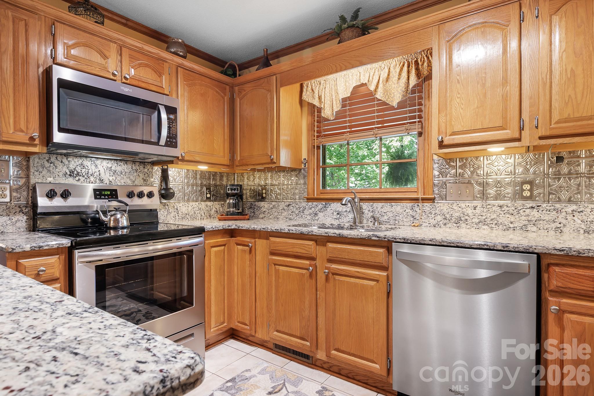 2111 Wayles Court — Gastonia