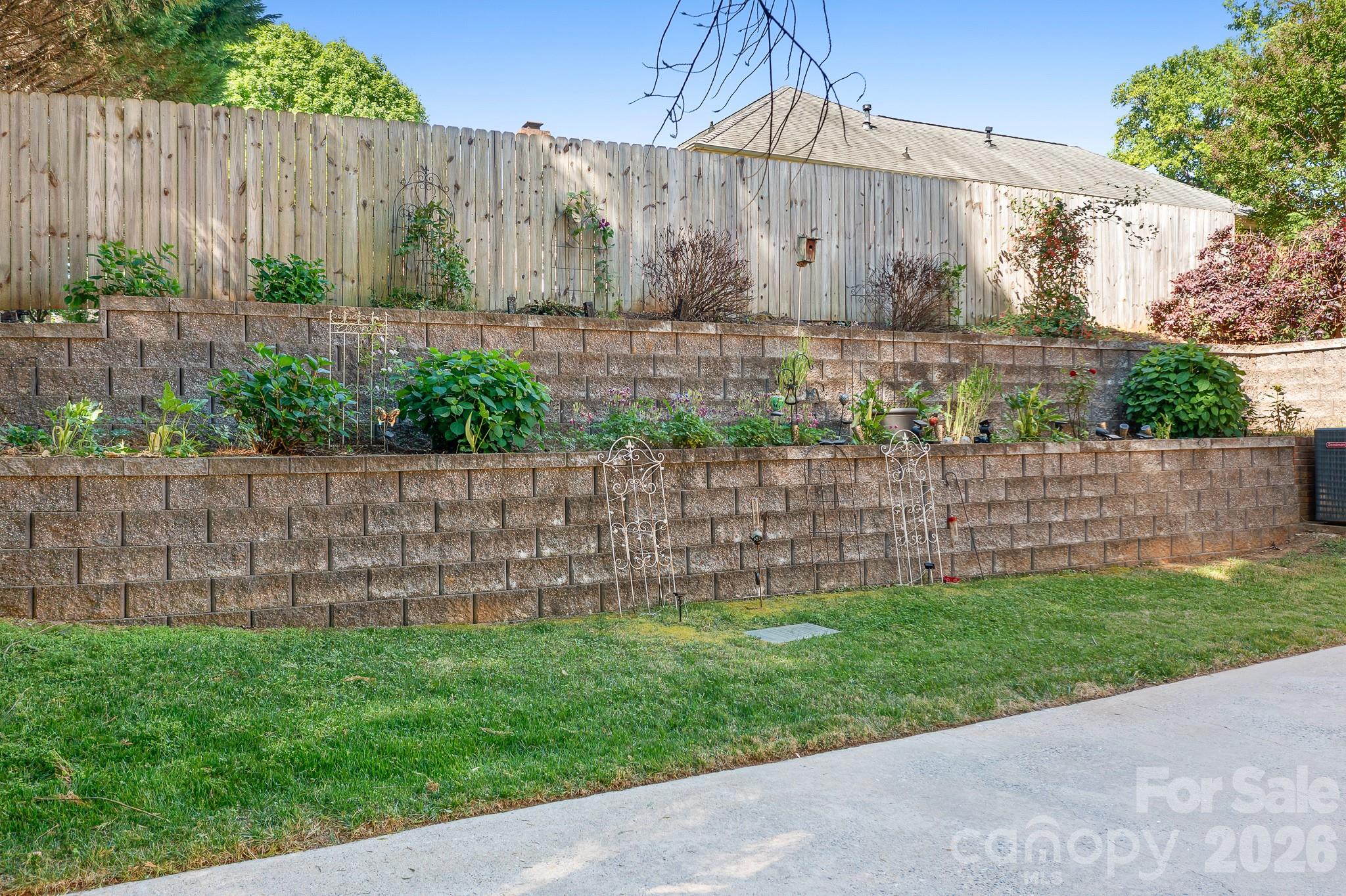 2111 Wayles Court — Gastonia