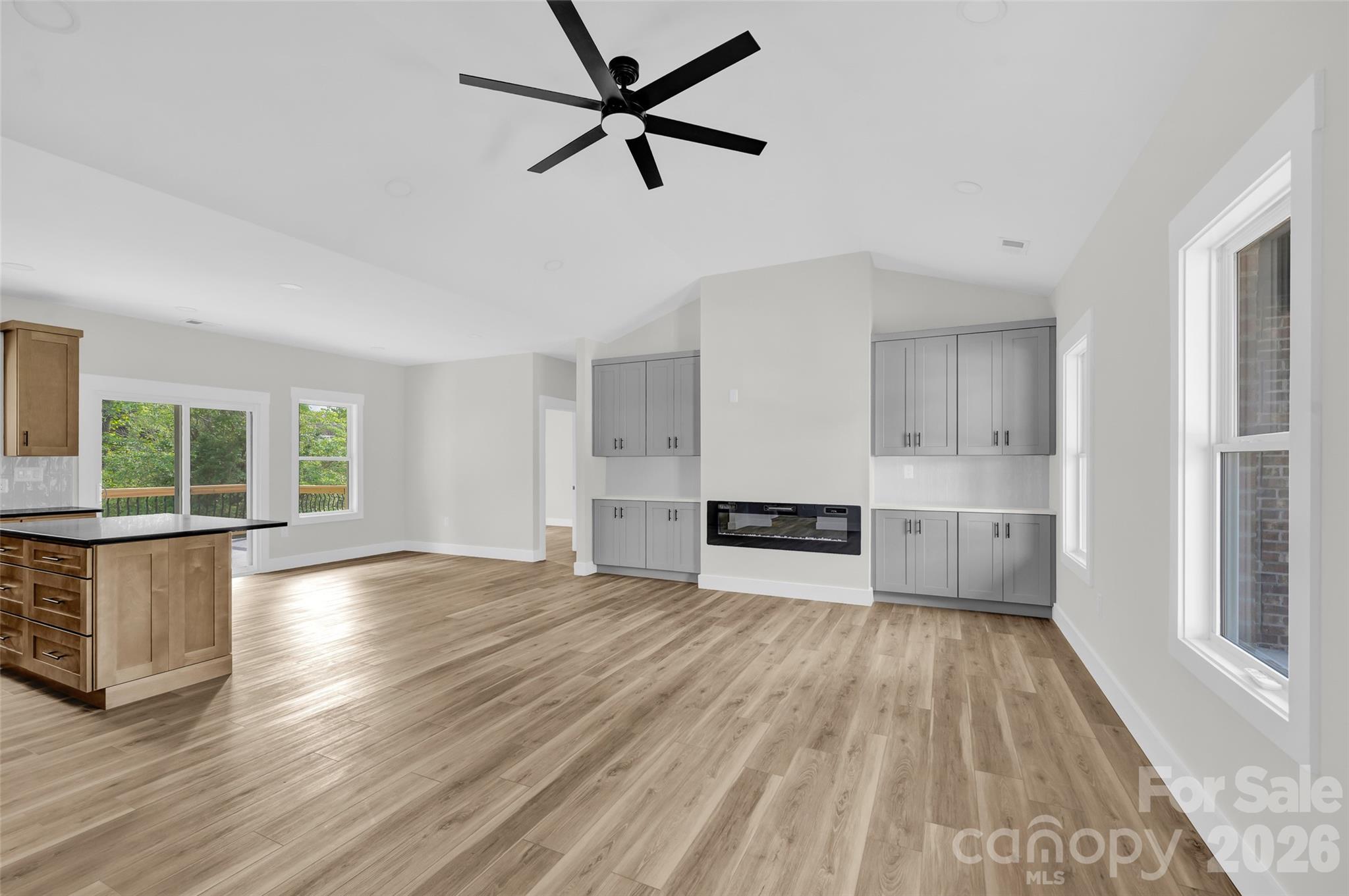 906 4th Street NE — Conover