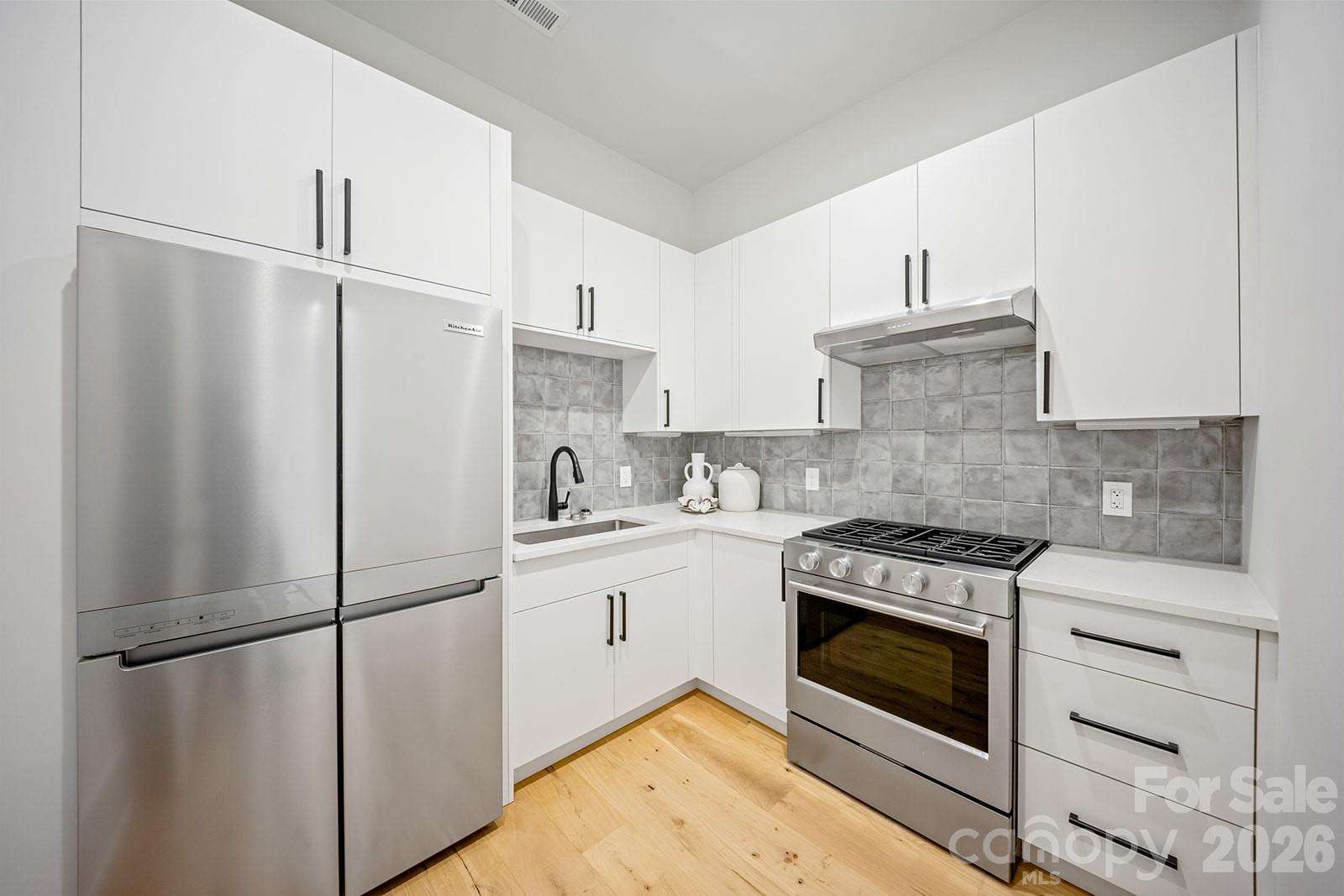 2541 Shenandoah Avenue — Charlotte