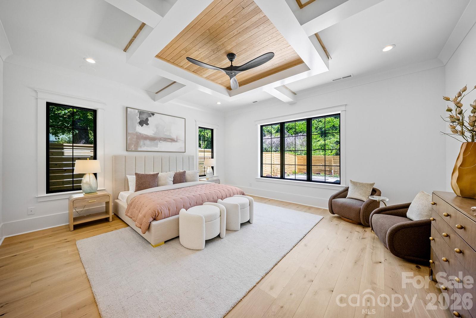2541 Shenandoah Avenue — Charlotte