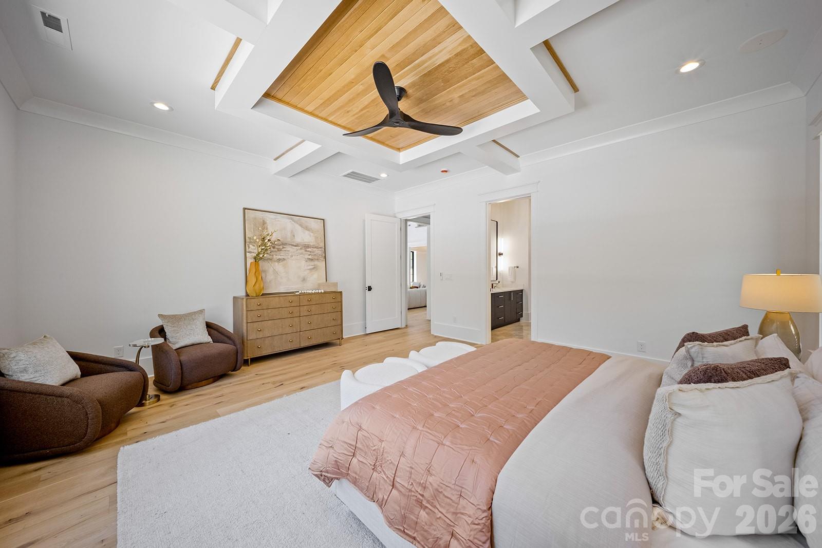 2541 Shenandoah Avenue — Charlotte