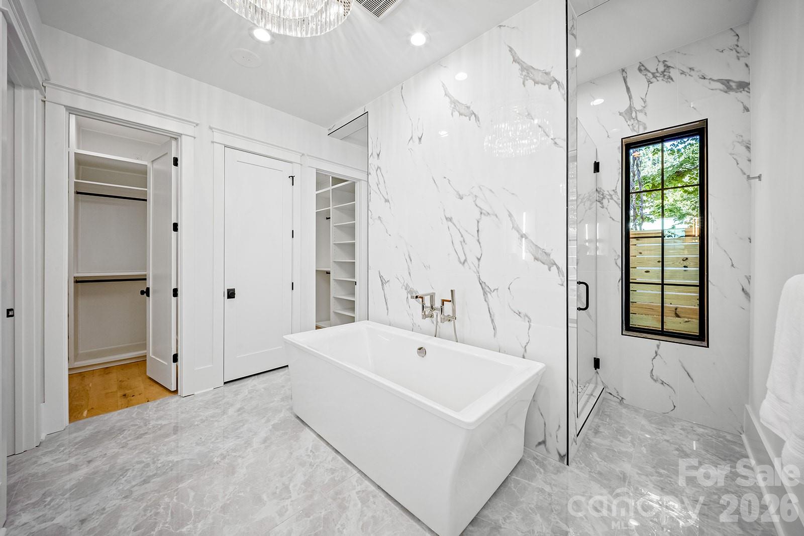 2541 Shenandoah Avenue — Charlotte