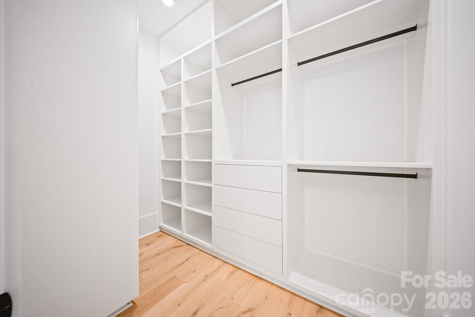 2541 Shenandoah Avenue — Charlotte