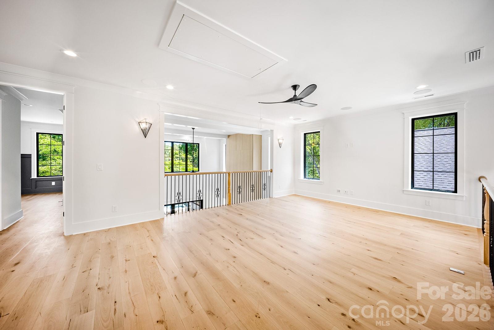 2541 Shenandoah Avenue — Charlotte