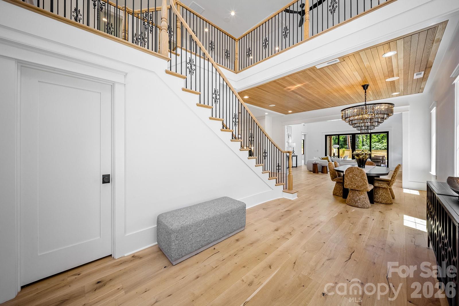 2541 Shenandoah Avenue — Charlotte