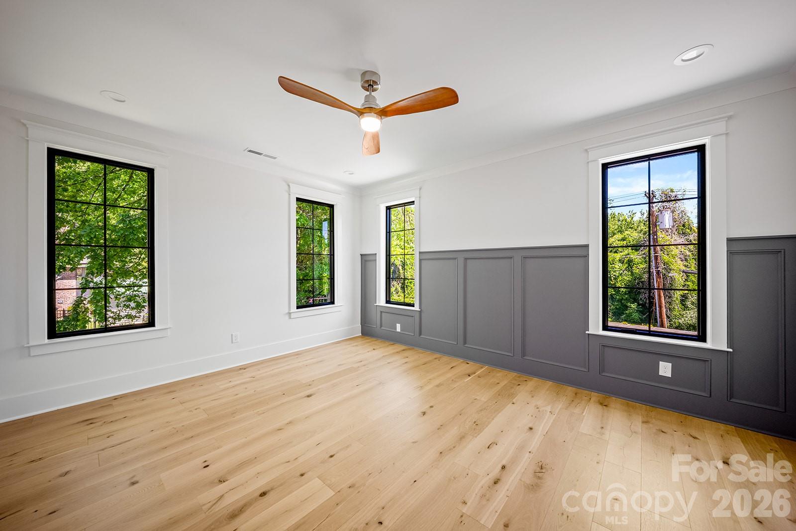 2541 Shenandoah Avenue — Charlotte