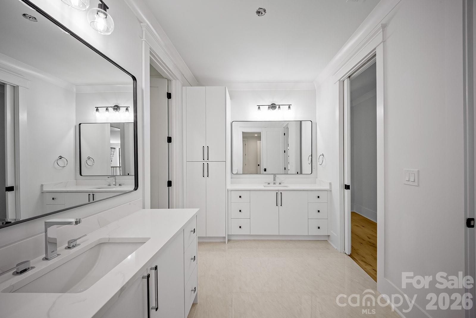 2541 Shenandoah Avenue — Charlotte