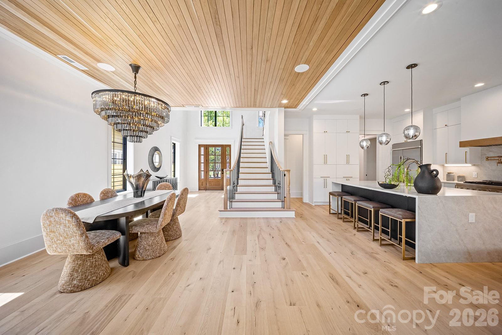 2541 Shenandoah Avenue — Charlotte