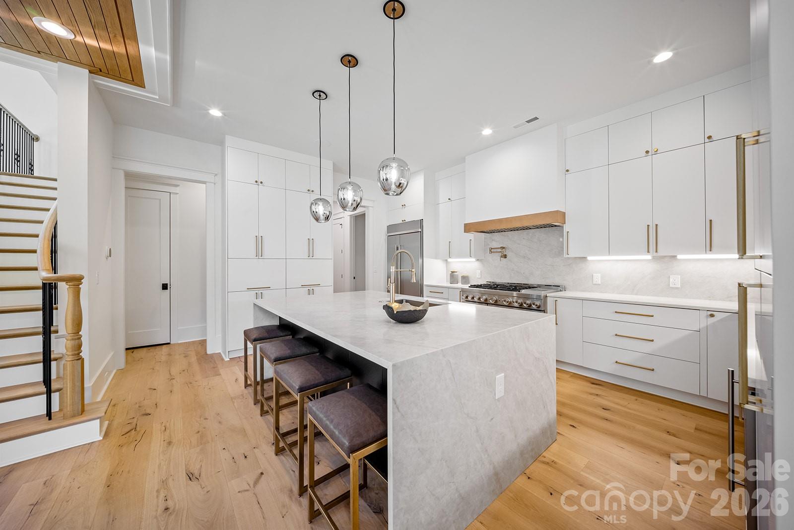 2541 Shenandoah Avenue — Charlotte