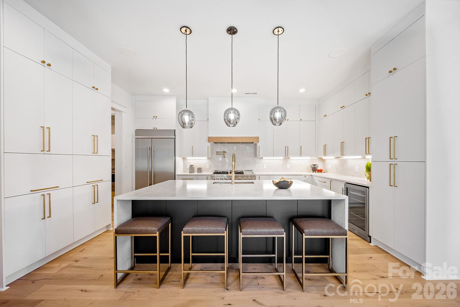 2541 Shenandoah Avenue — Charlotte