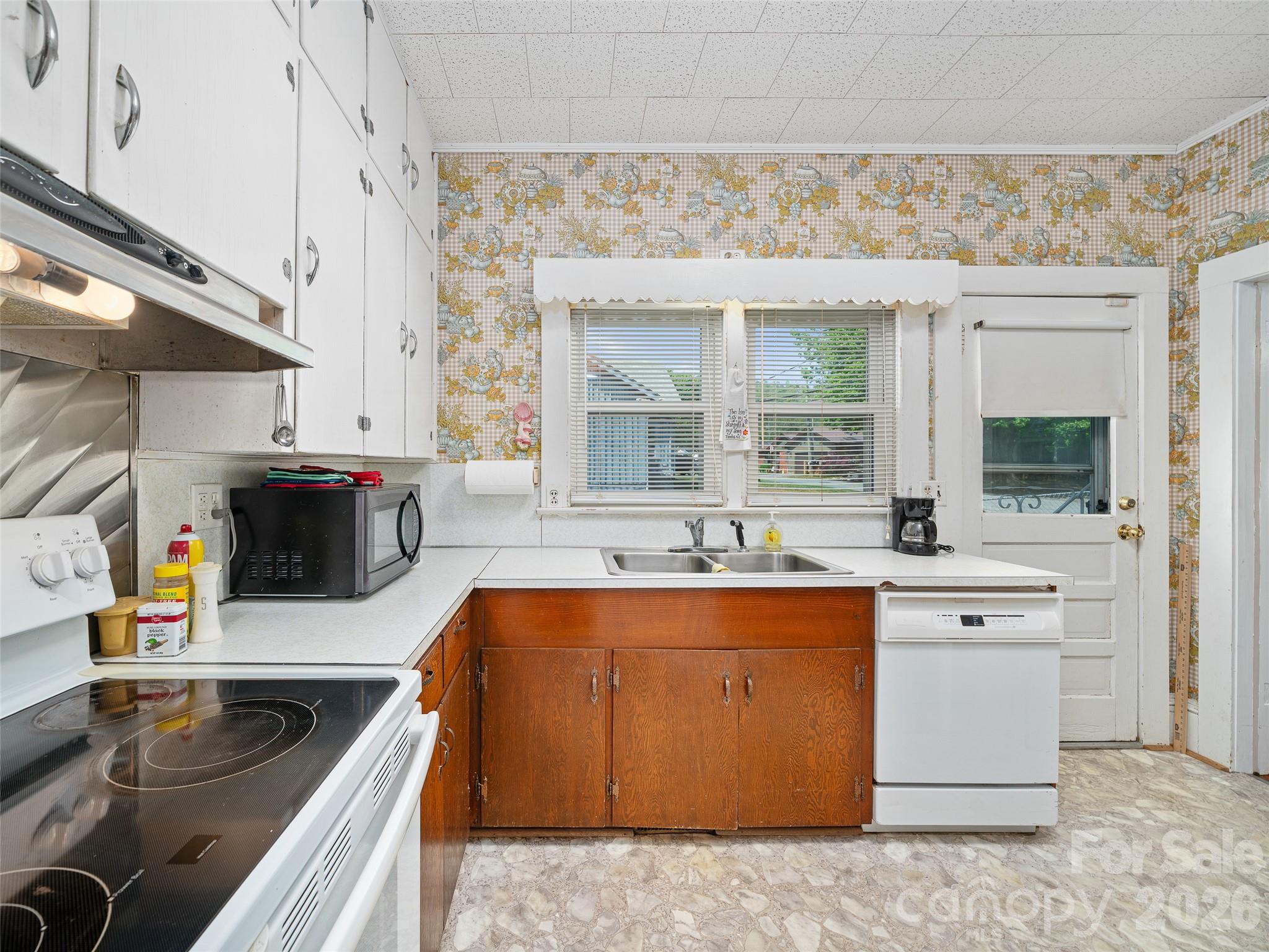 45 Summit Street — Burnsville