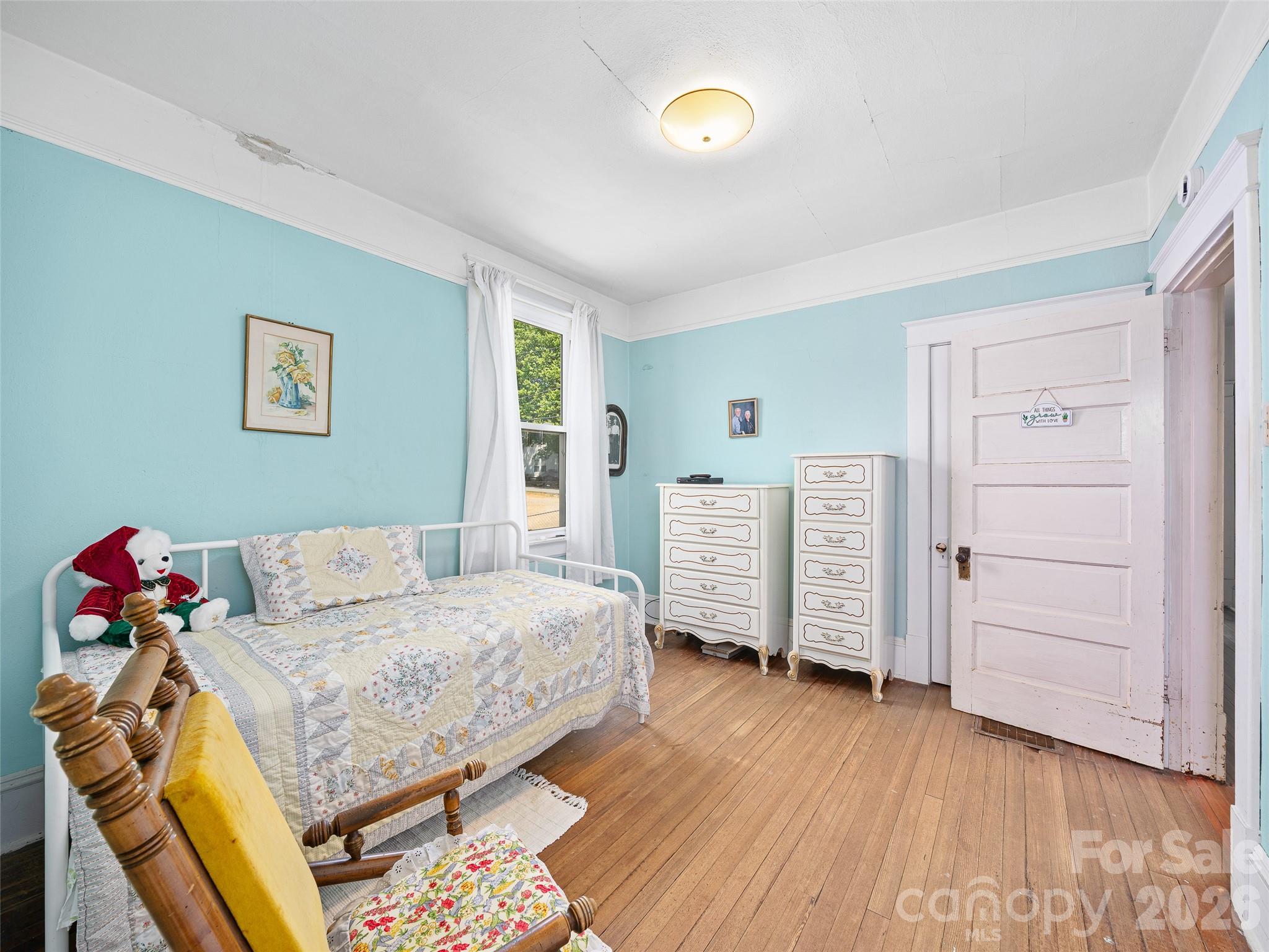 45 Summit Street — Burnsville