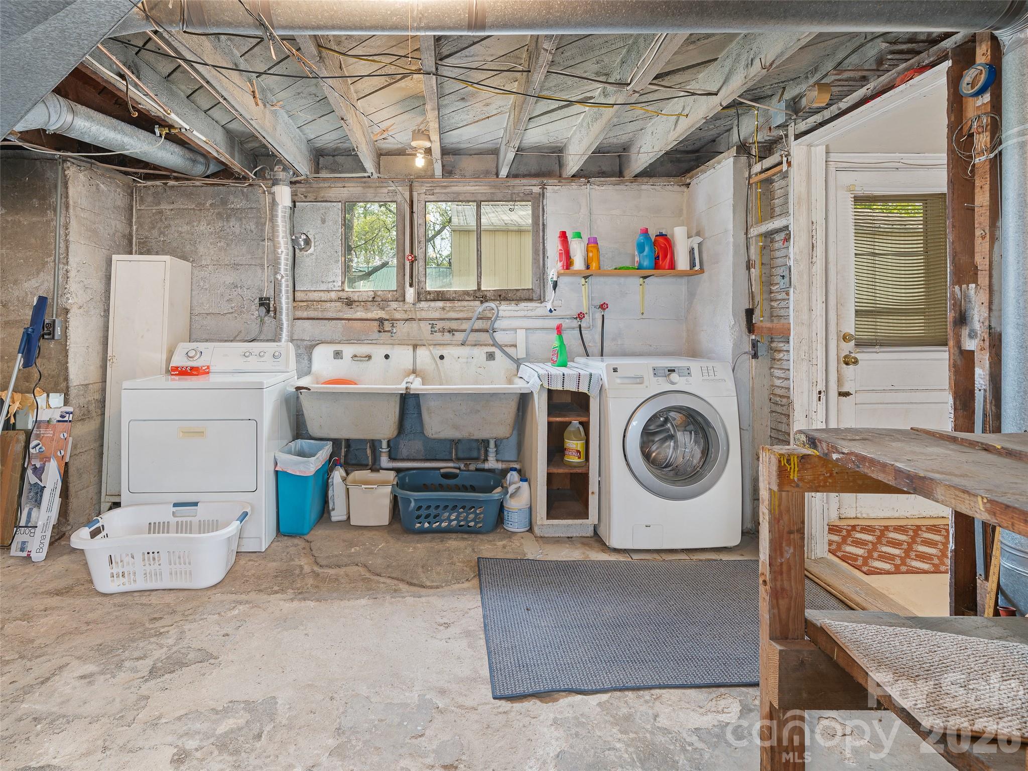 45 Summit Street — Burnsville