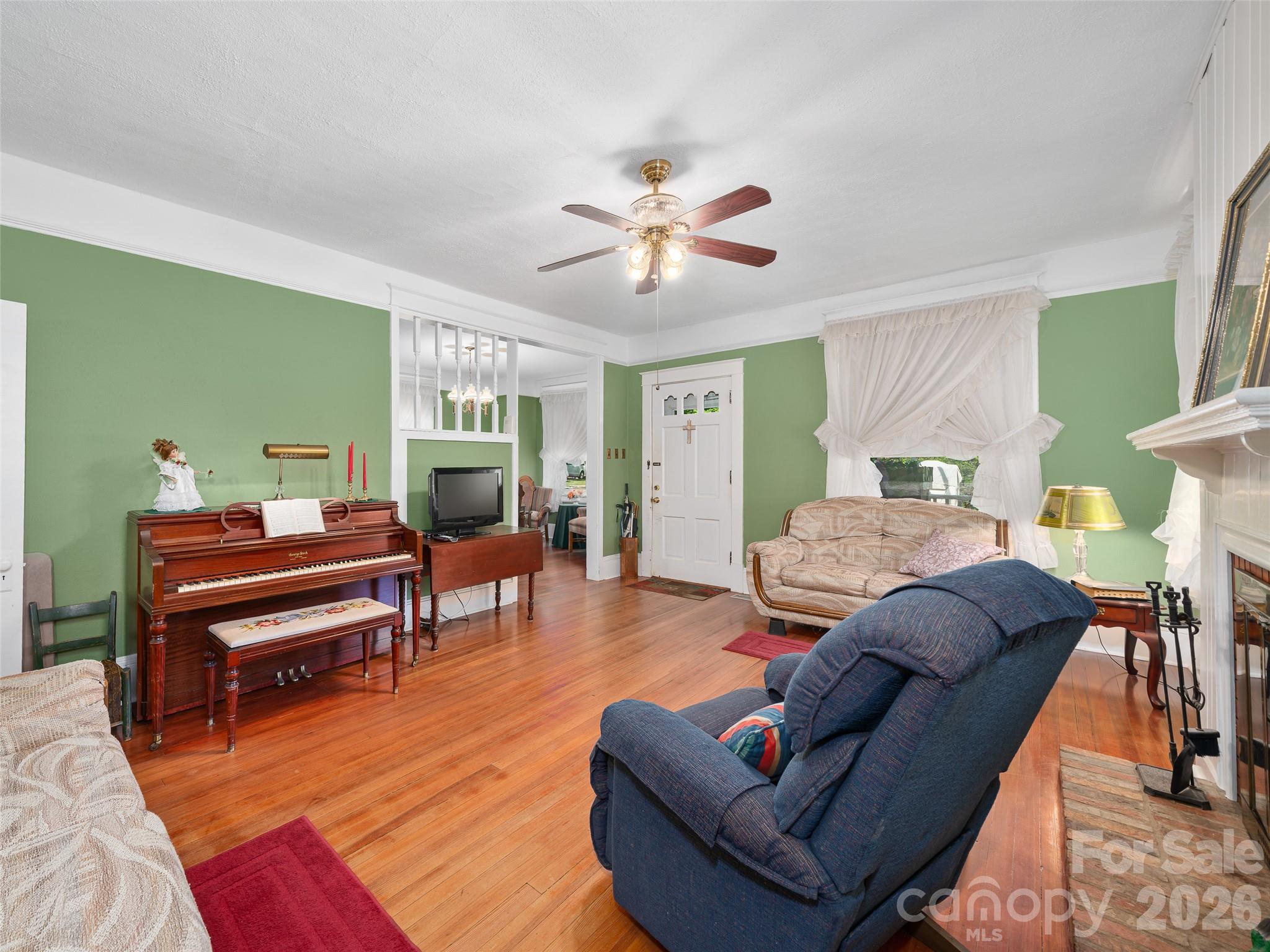 45 Summit Street — Burnsville