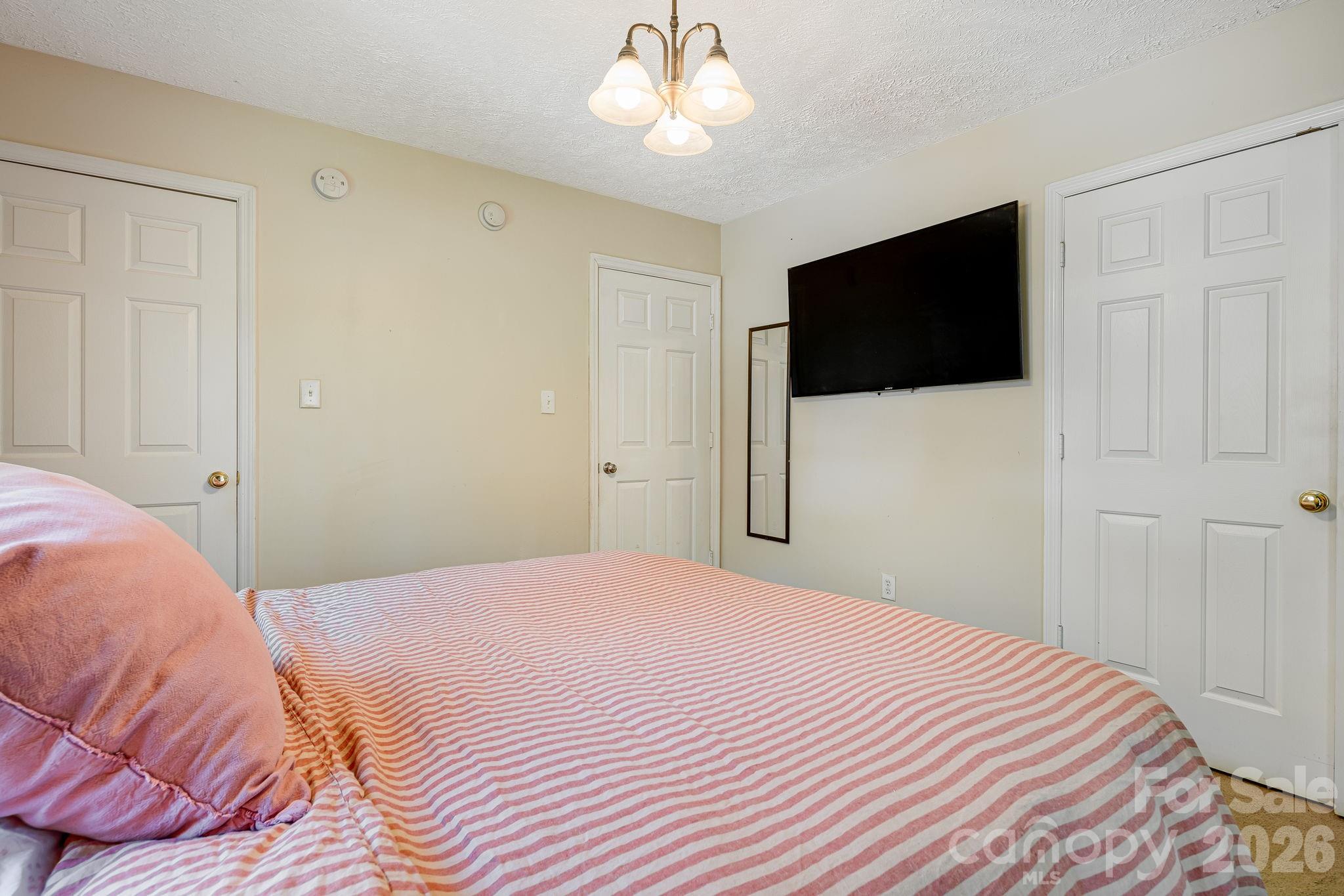 218 Appalachian Way — Asheville