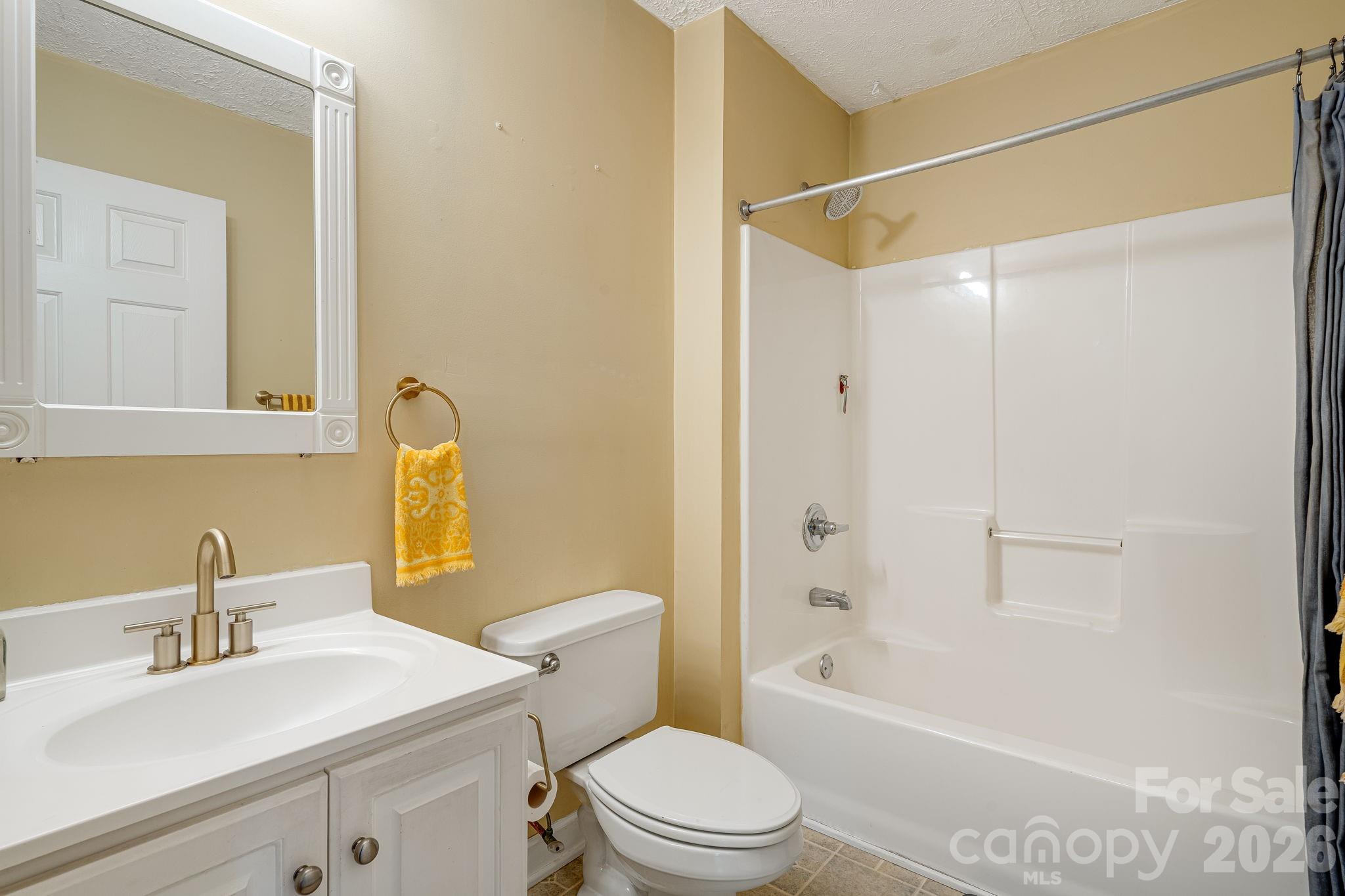 218 Appalachian Way — Asheville