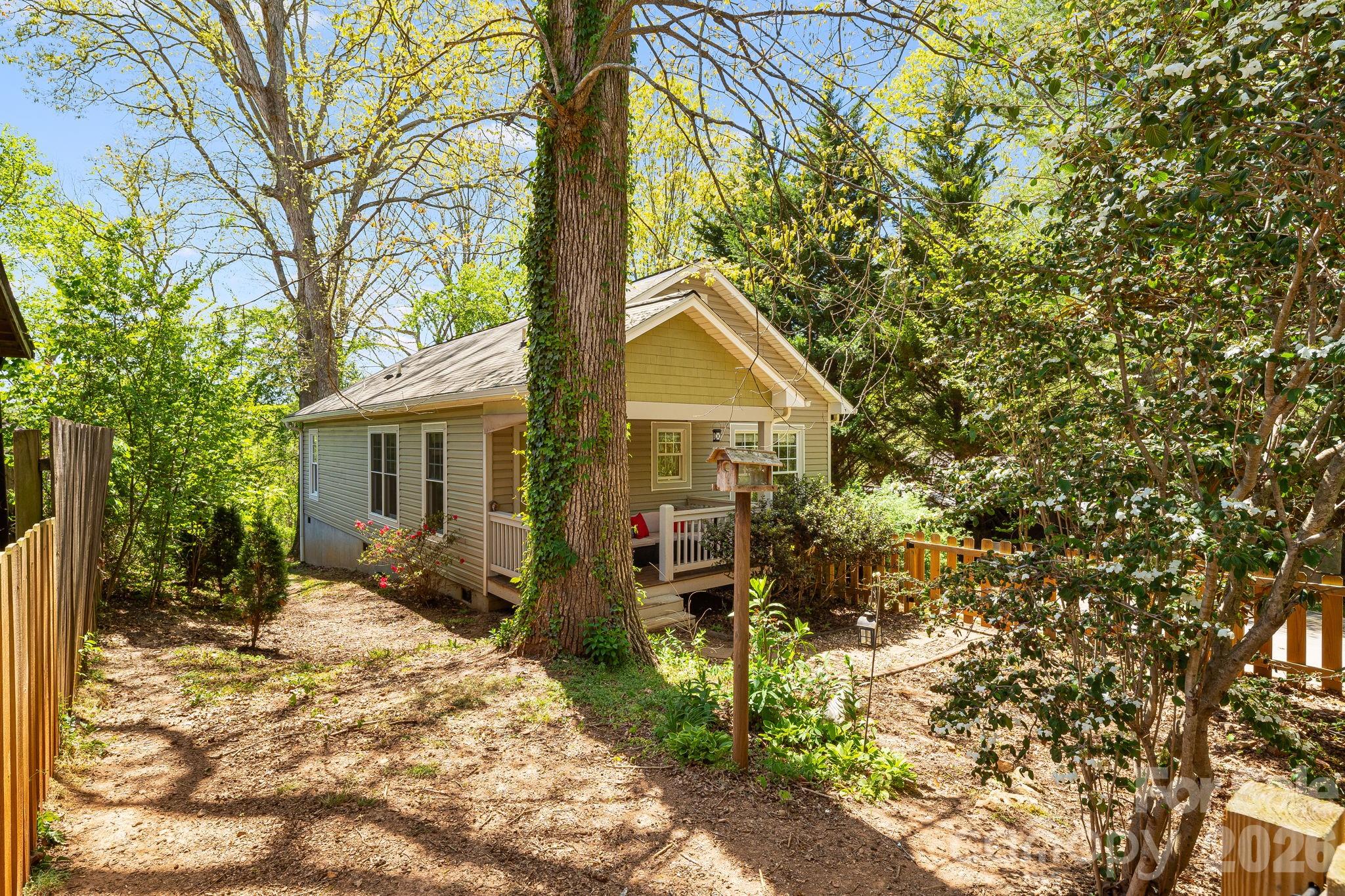 218 Appalachian Way — Asheville