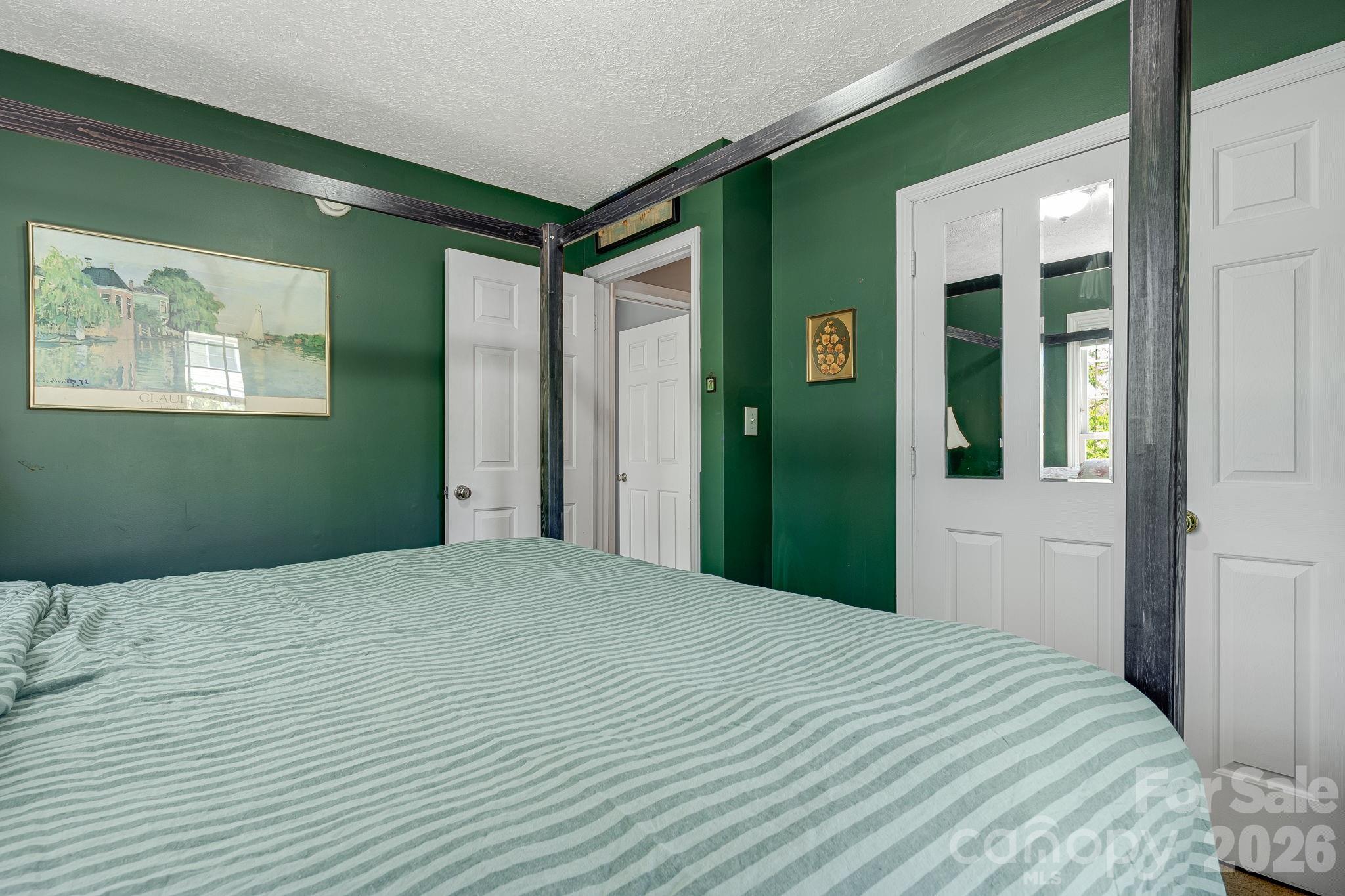 218 Appalachian Way — Asheville