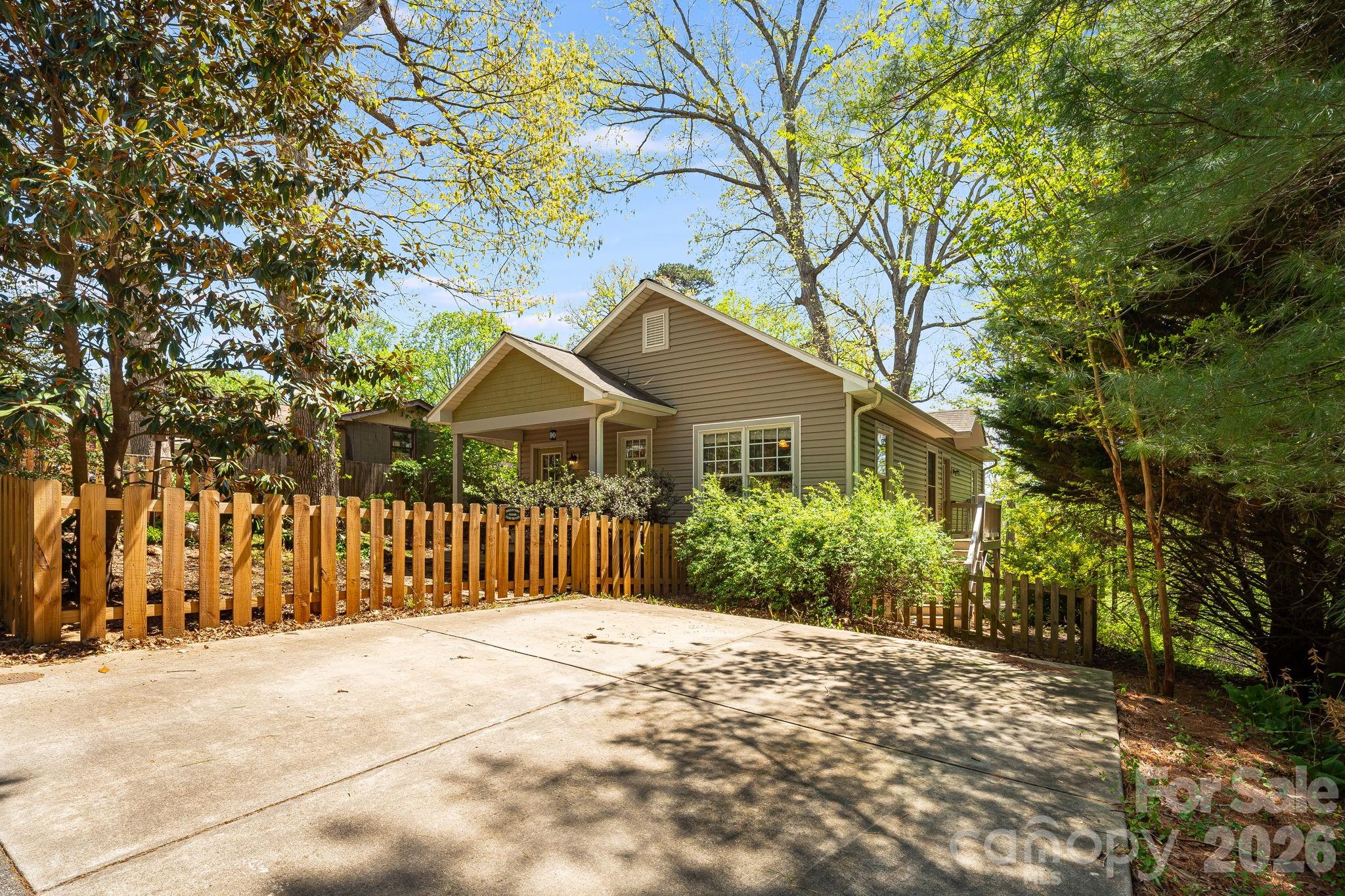 218 Appalachian Way — Asheville
