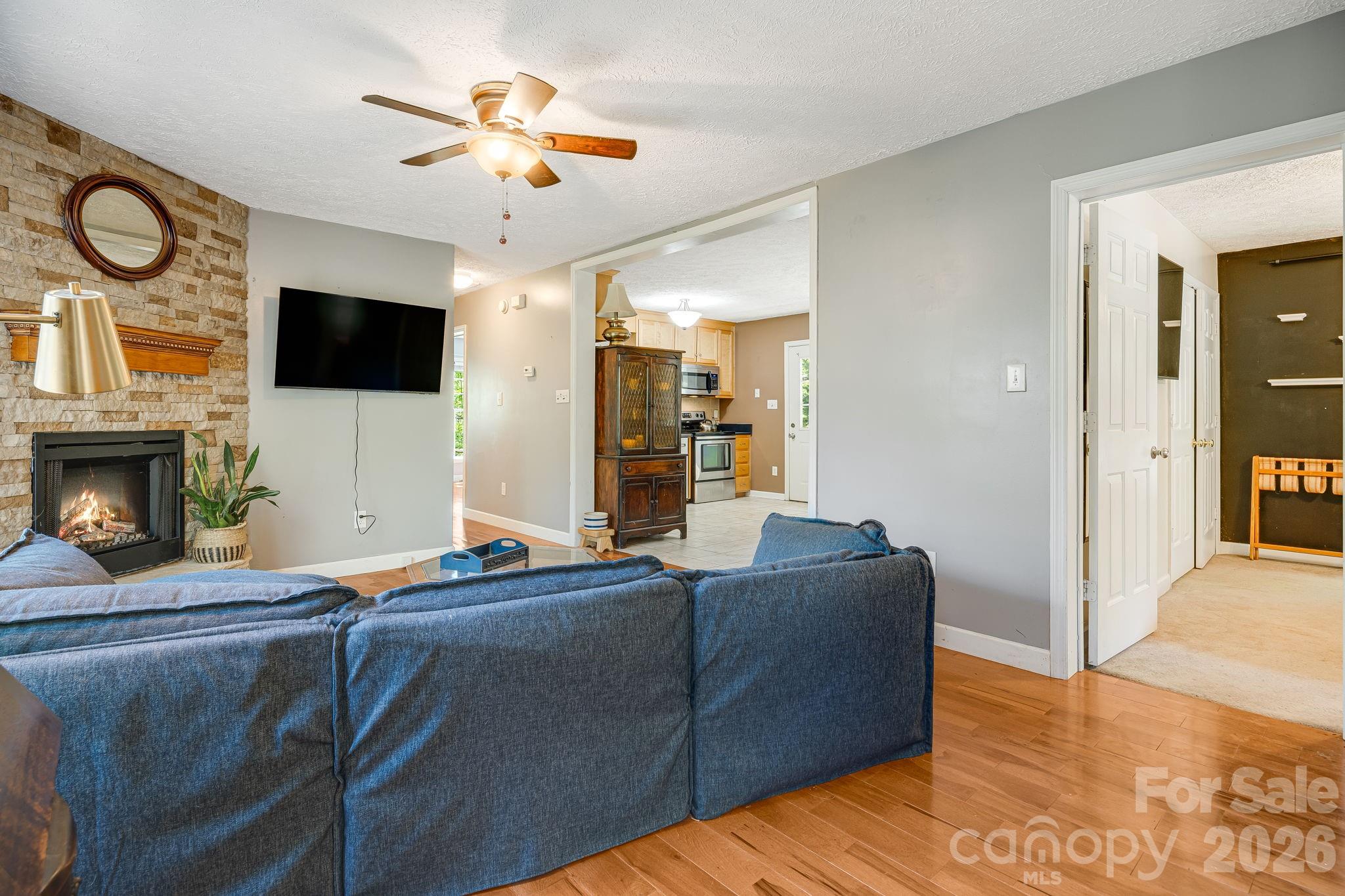 218 Appalachian Way — Asheville