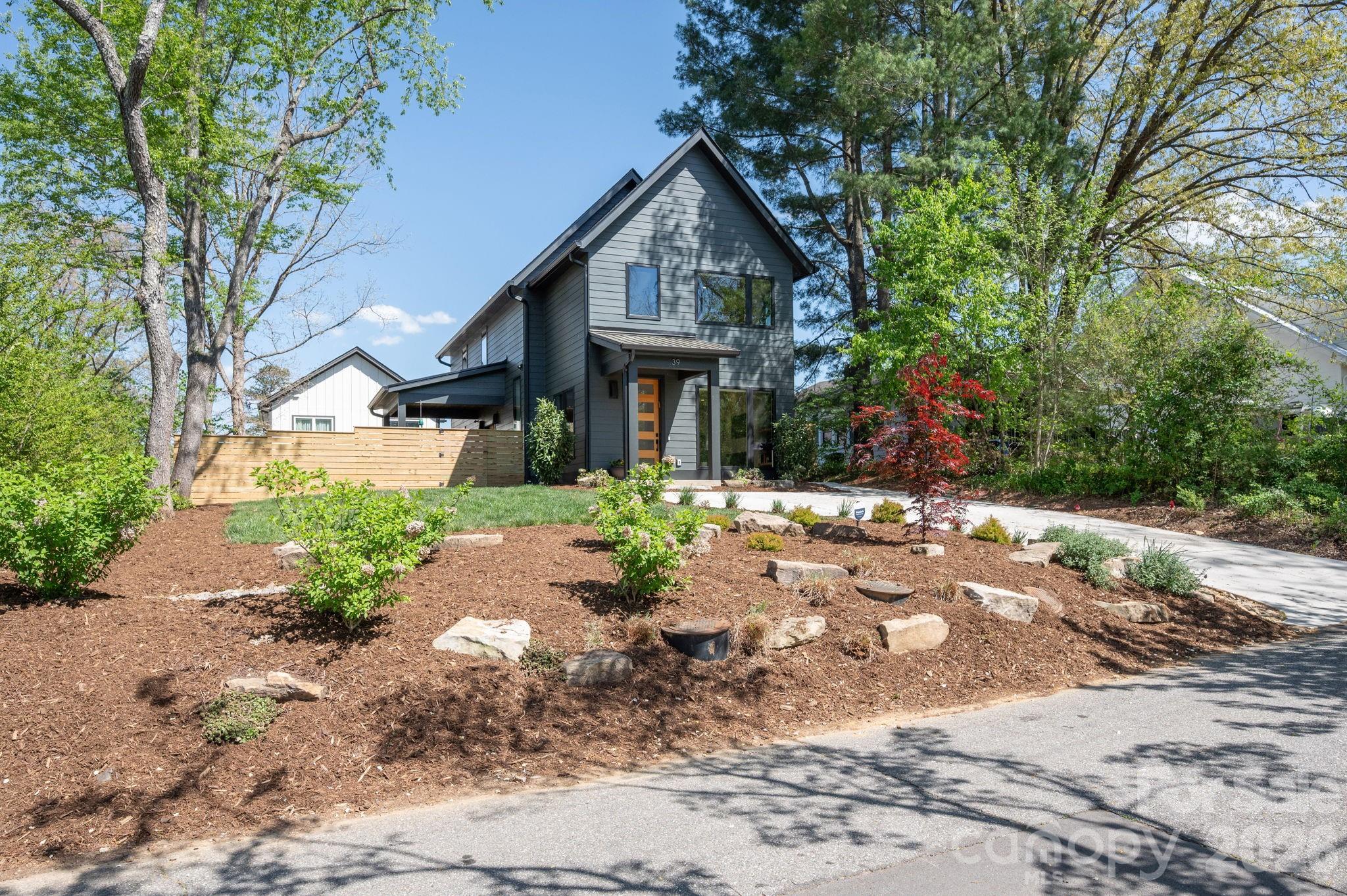 39 Boyd Avenue — Asheville