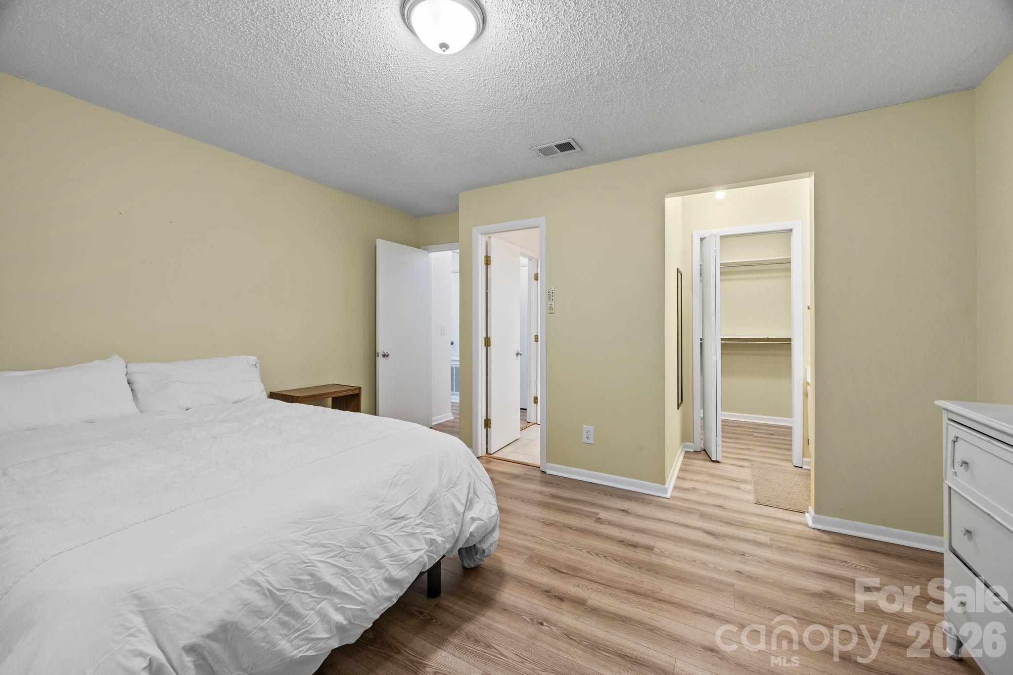 1057 Sardis Cove Drive — Charlotte