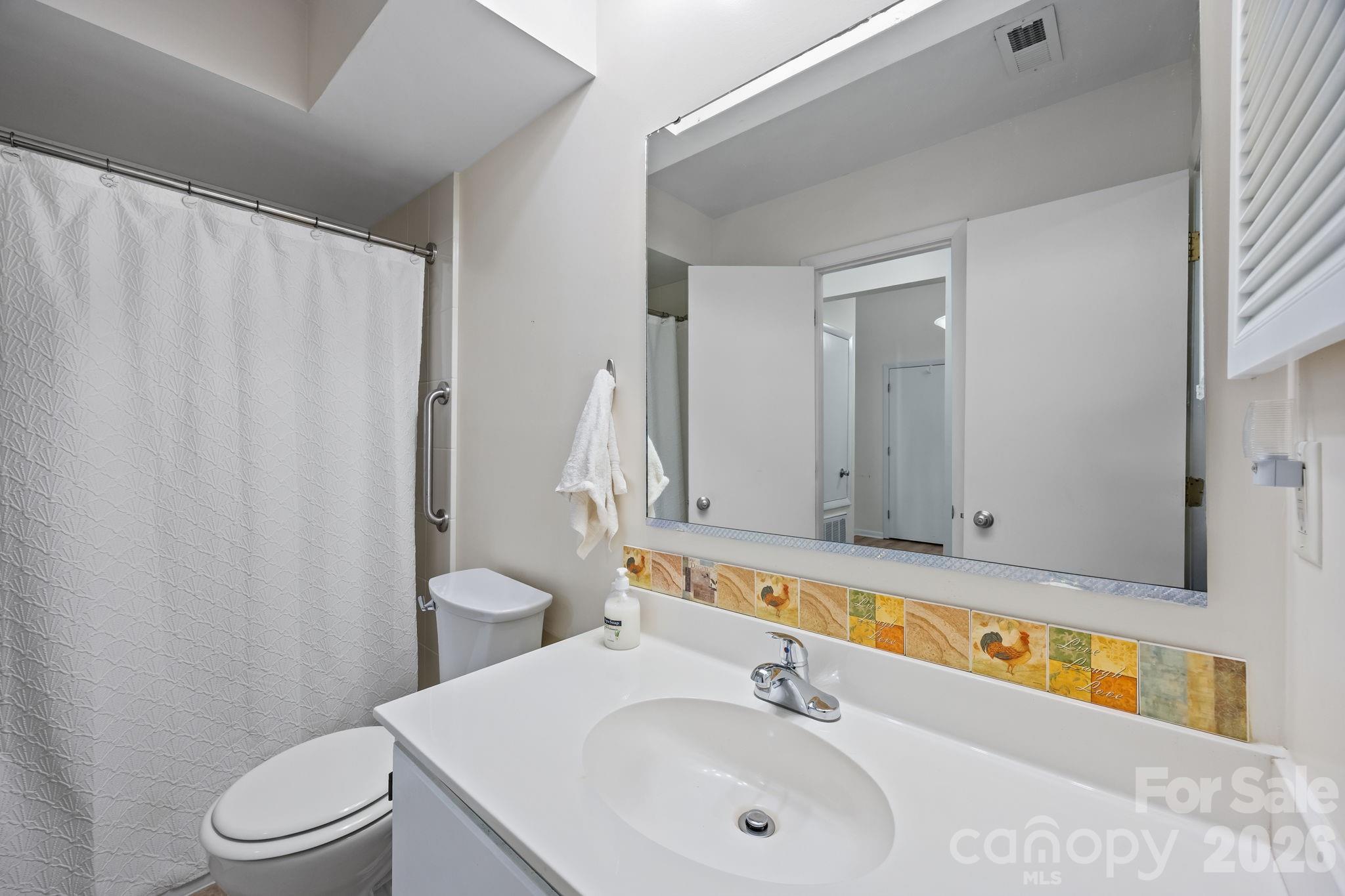1057 Sardis Cove Drive — Charlotte